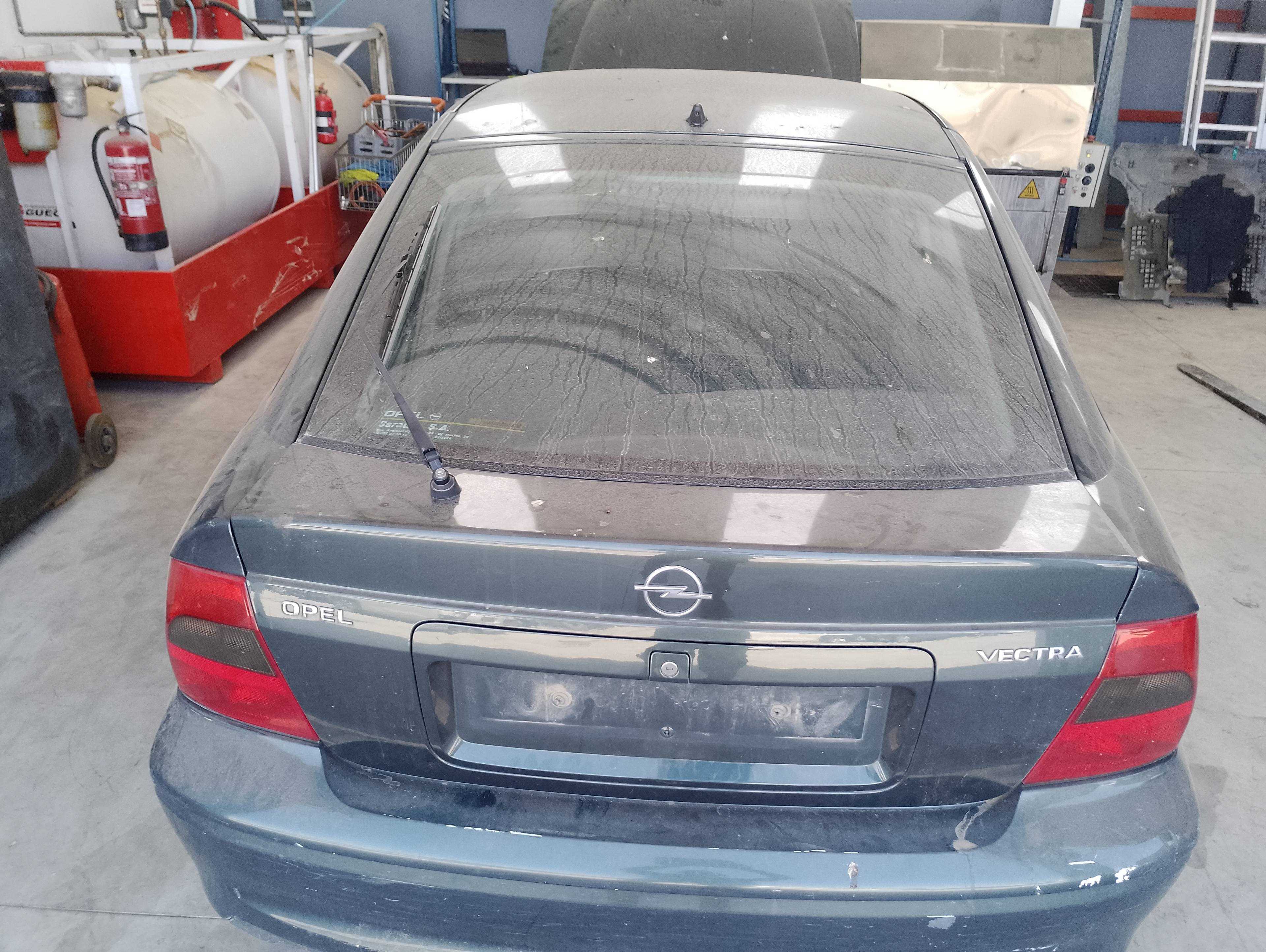 Recambio de porton trasero para opel vectra b berlina básico referencia OEM IAM   