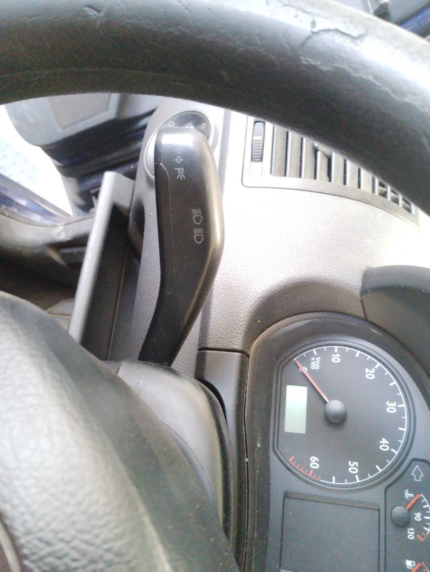 Recambio de mando intermitentes para volkswagen polo iv (9n_, 9a_) 1.4 16v referencia OEM IAM   