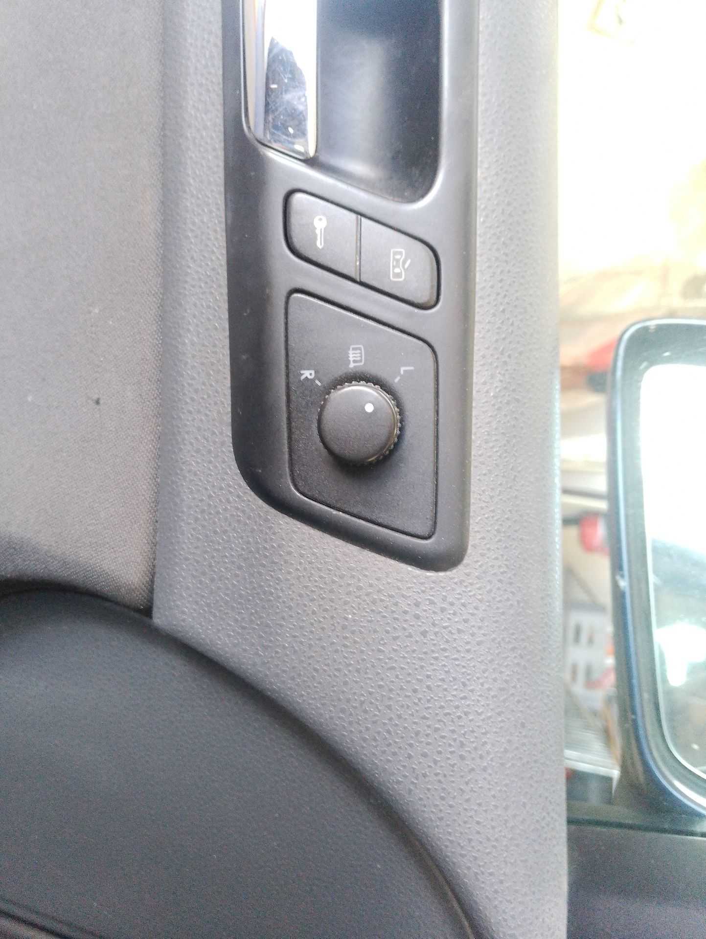Recambio de mando retrovisor para volkswagen polo iv (9n_, 9a_) 1.4 16v referencia OEM IAM   