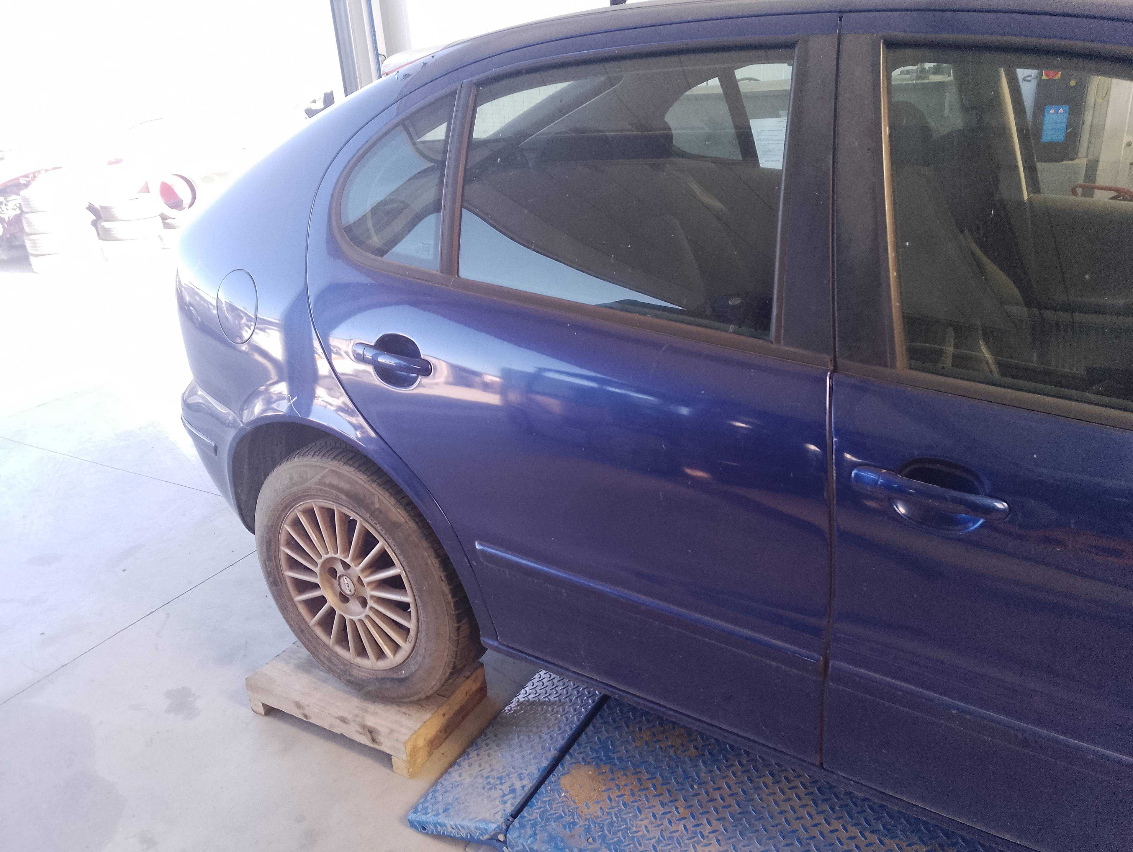 Recambio de puerta trasera derecha para seat leon (1m1) signo referencia OEM IAM   