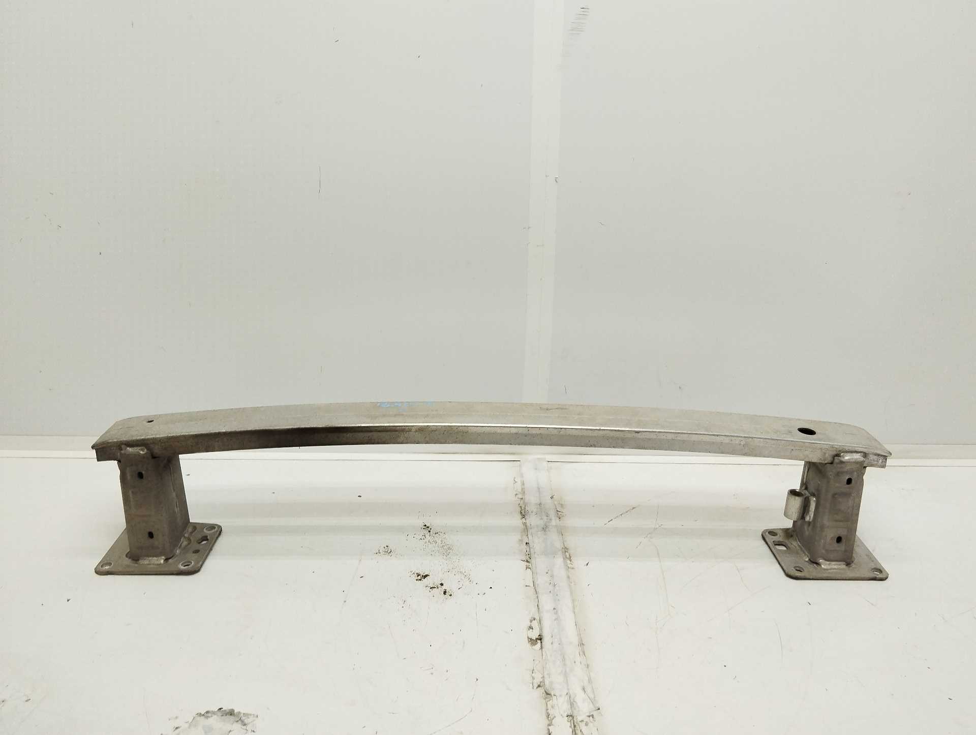 Recambio de refuerzo paragolpes trasero para peugeot 308 sw access referencia OEM IAM 9817490880  
