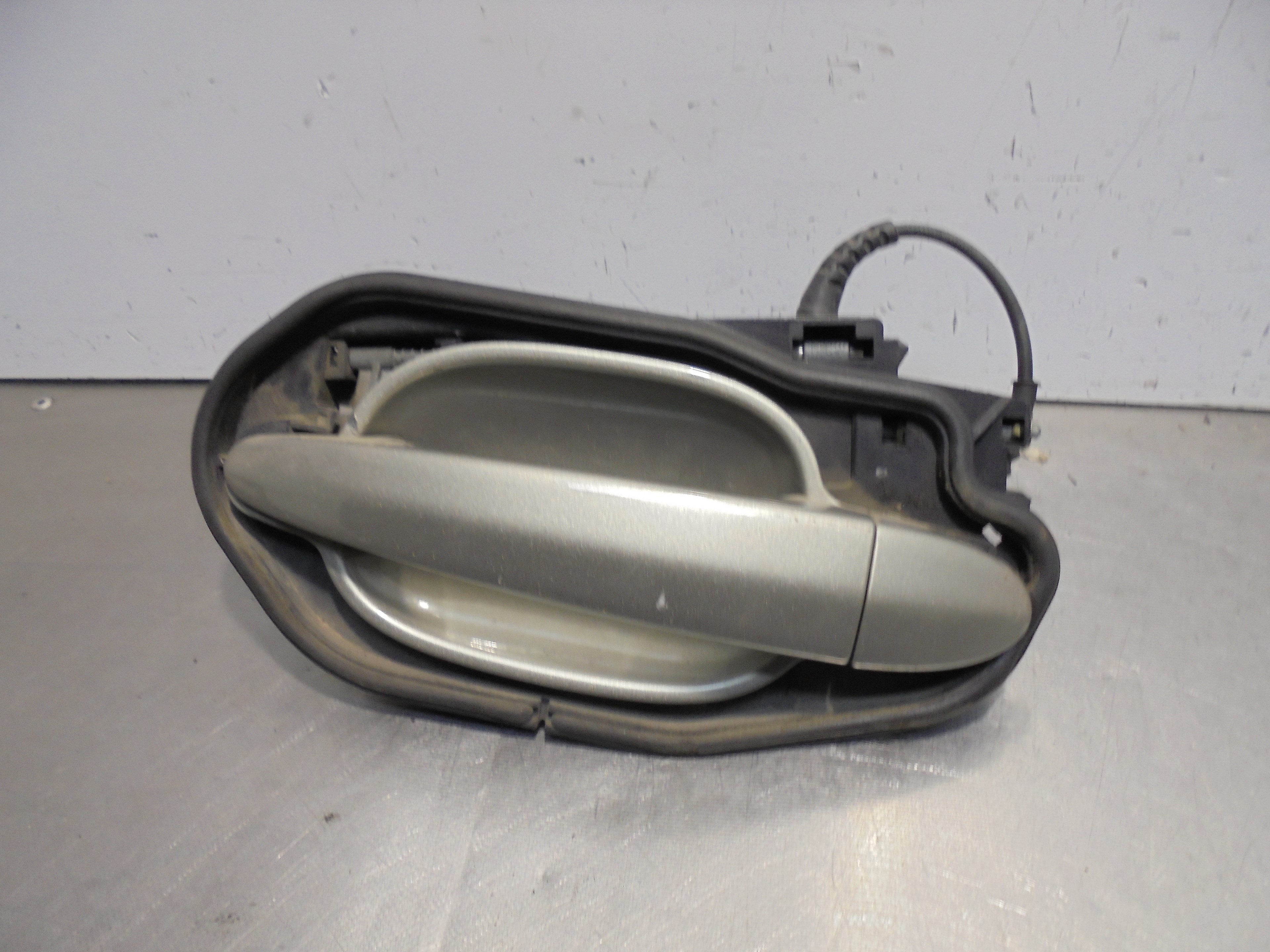 Recambio de maneta exterior trasera izquierda para bmw serie 5 berlina (e60) 535d referencia OEM IAM 51217034543  