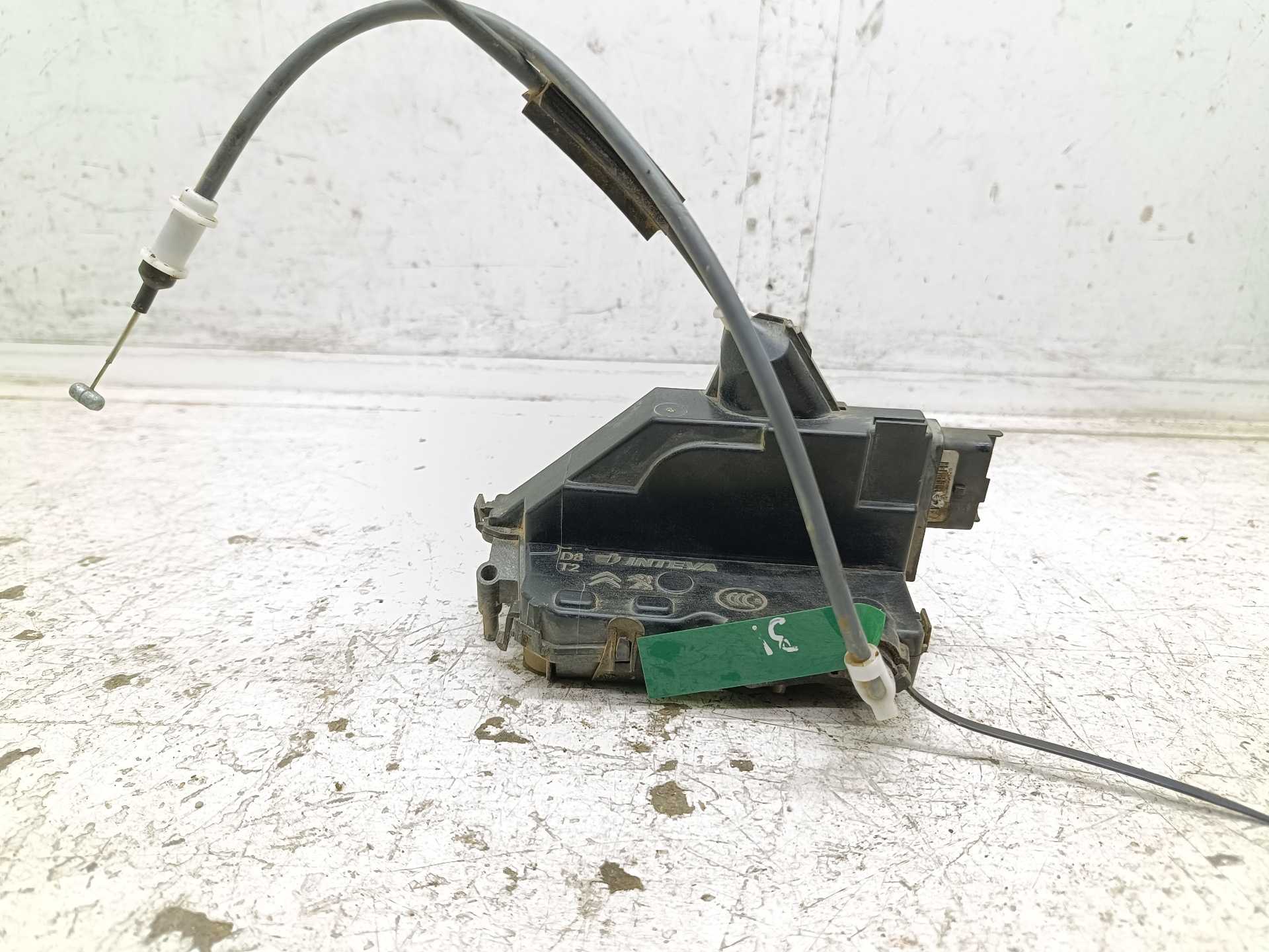 Recambio de cerradura puerta delantera derecha para opel vivaro furgón l express referencia OEM IAM PSA084143  