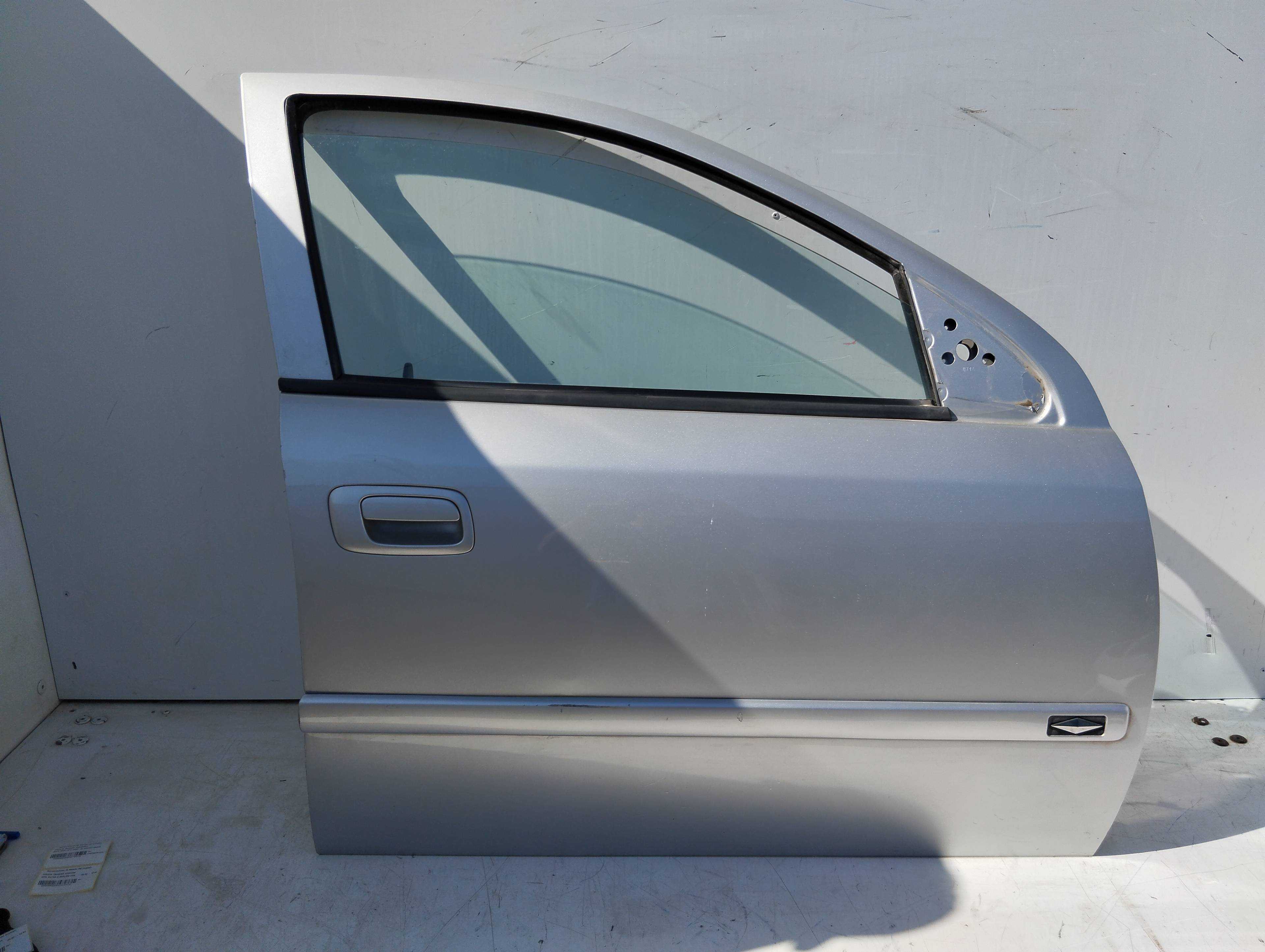 Recambio de puerta delantera derecha para opel astra g berlina club referencia OEM IAM   