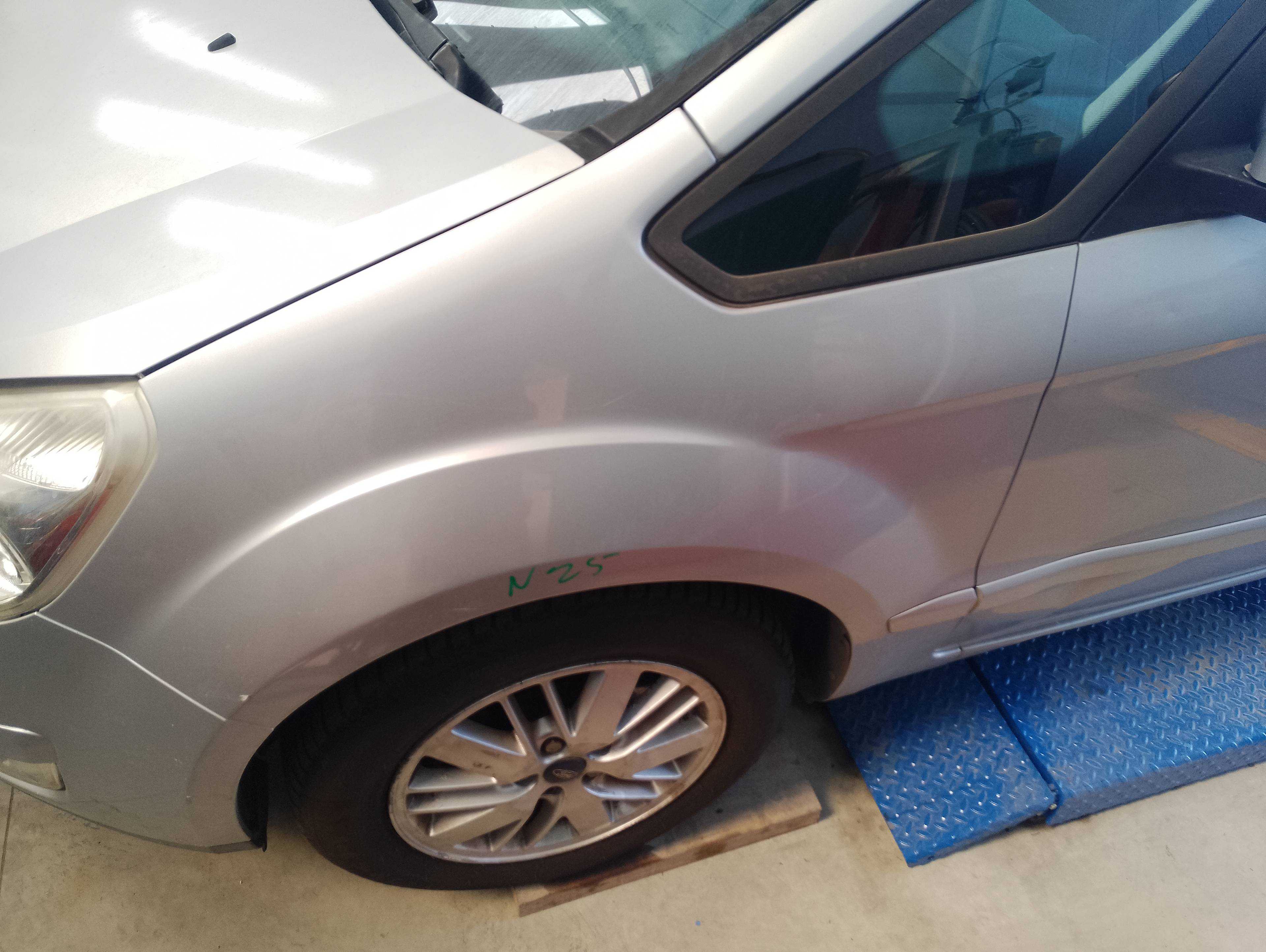 Recambio de aleta delantera izquierda para ford galaxy (ca1) trend referencia OEM IAM   