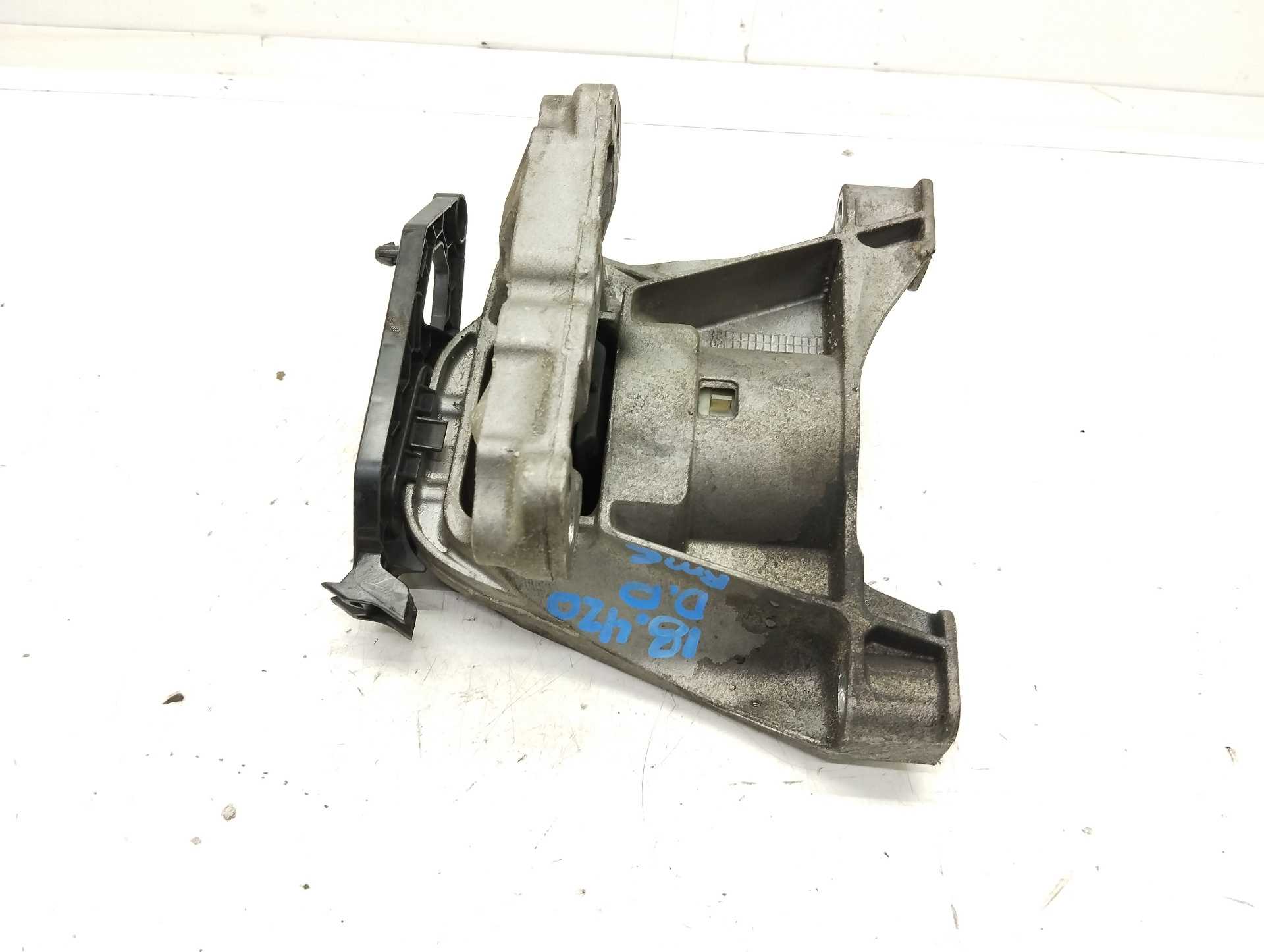 Recambio de soporte motor derecho para peugeot 308 sw access referencia OEM IAM 4A111210  