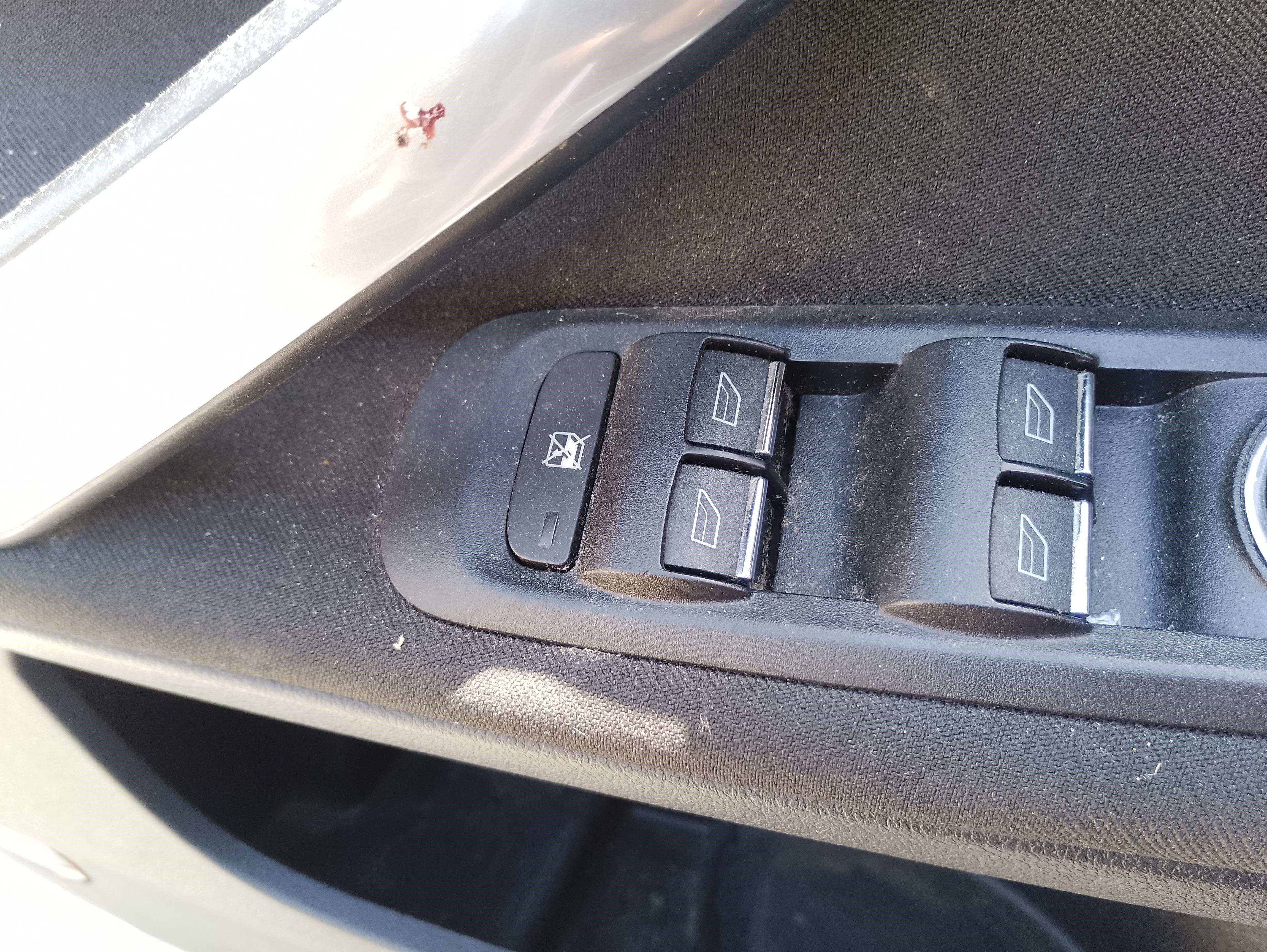 Recambio de mando elevalunas delantero izquierdo para ford mondeo ber. (ca2) limited edition referencia OEM IAM   