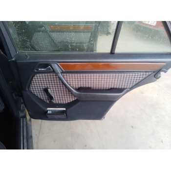 GUARNECIDO PUERTA TRASERA DERECHA 