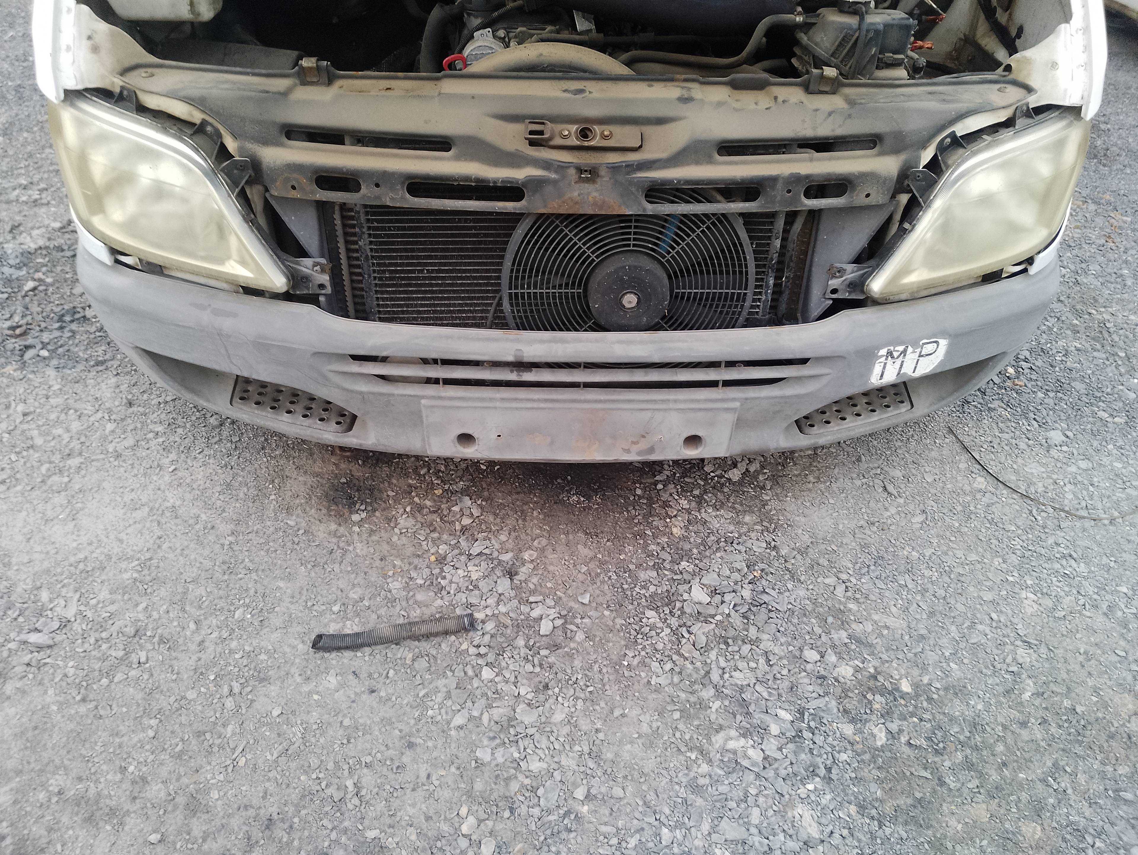 Recambio de paragolpes delantero para mercedes-benz 313 2.1 cdi ka 303 referencia OEM IAM   