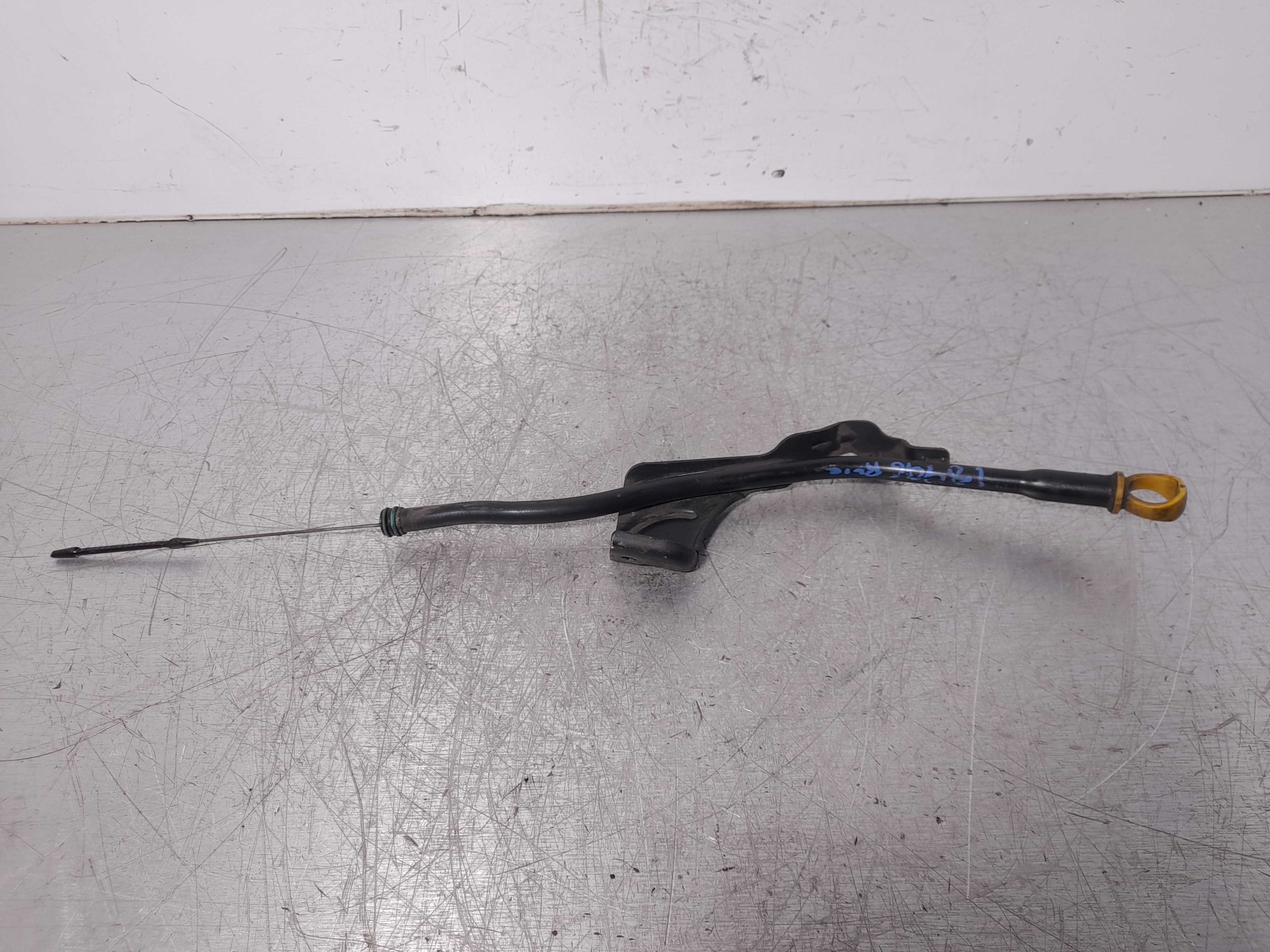 Recambio de varilla aceite para ford c-max titanium referencia OEM IAM  2260878 