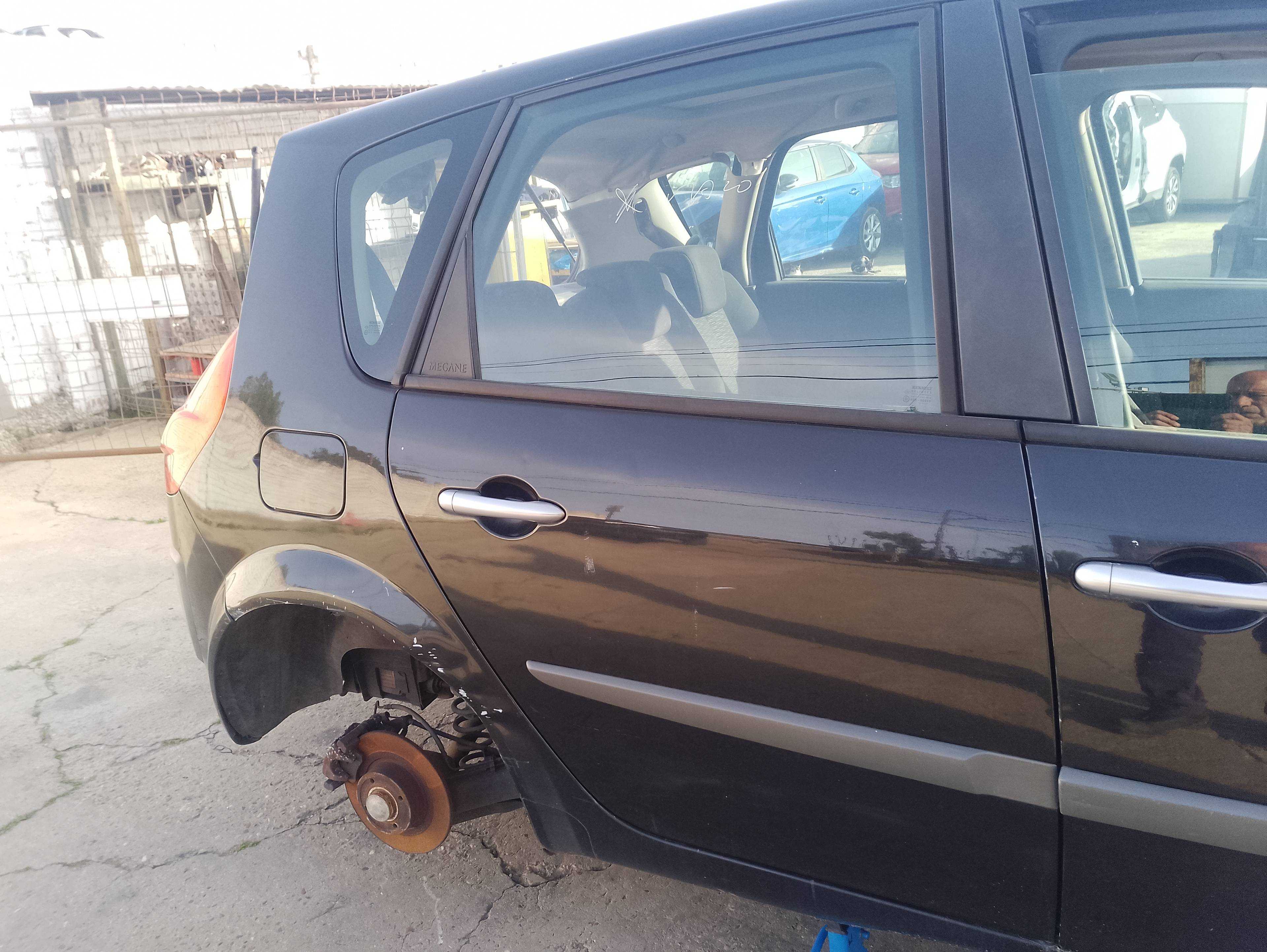 Recambio de puerta trasera derecha para renault scenic ii authentique referencia OEM IAM   