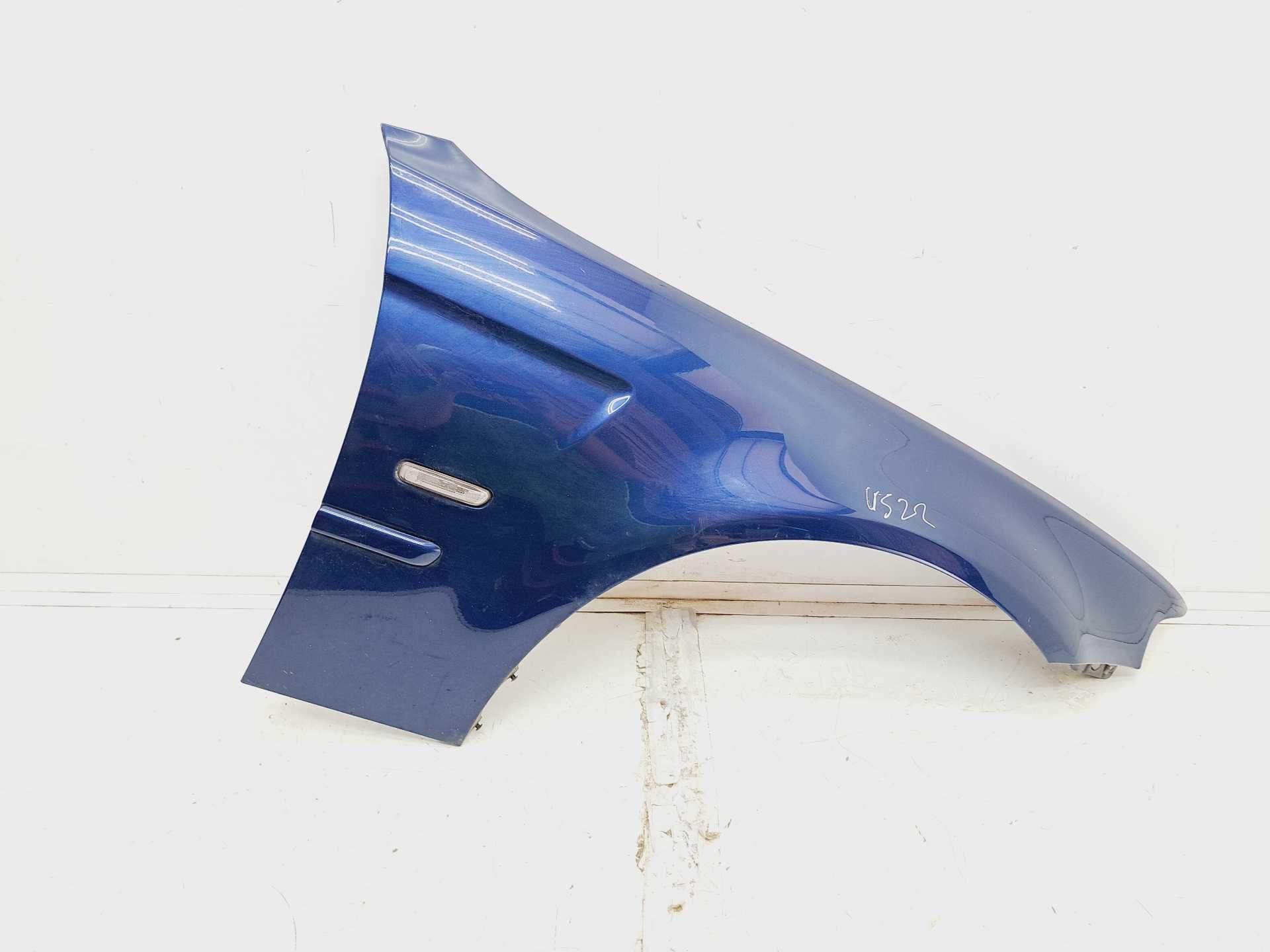 Recambio de aleta delantera derecha para bmw serie 3 berlina (e46) 320d referencia OEM IAM   
