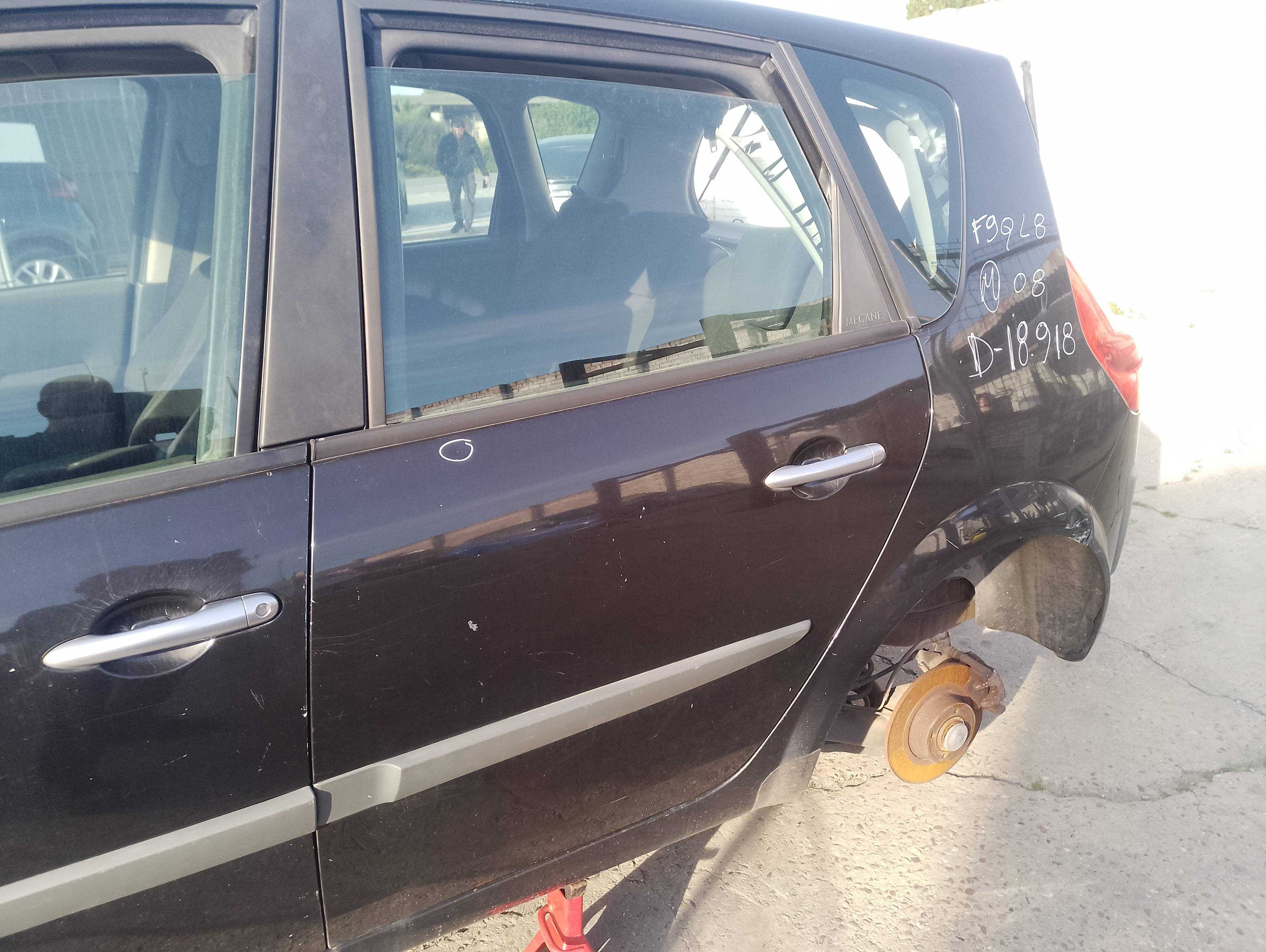 Recambio de puerta trasera izquierda para renault scenic ii authentique referencia OEM IAM   