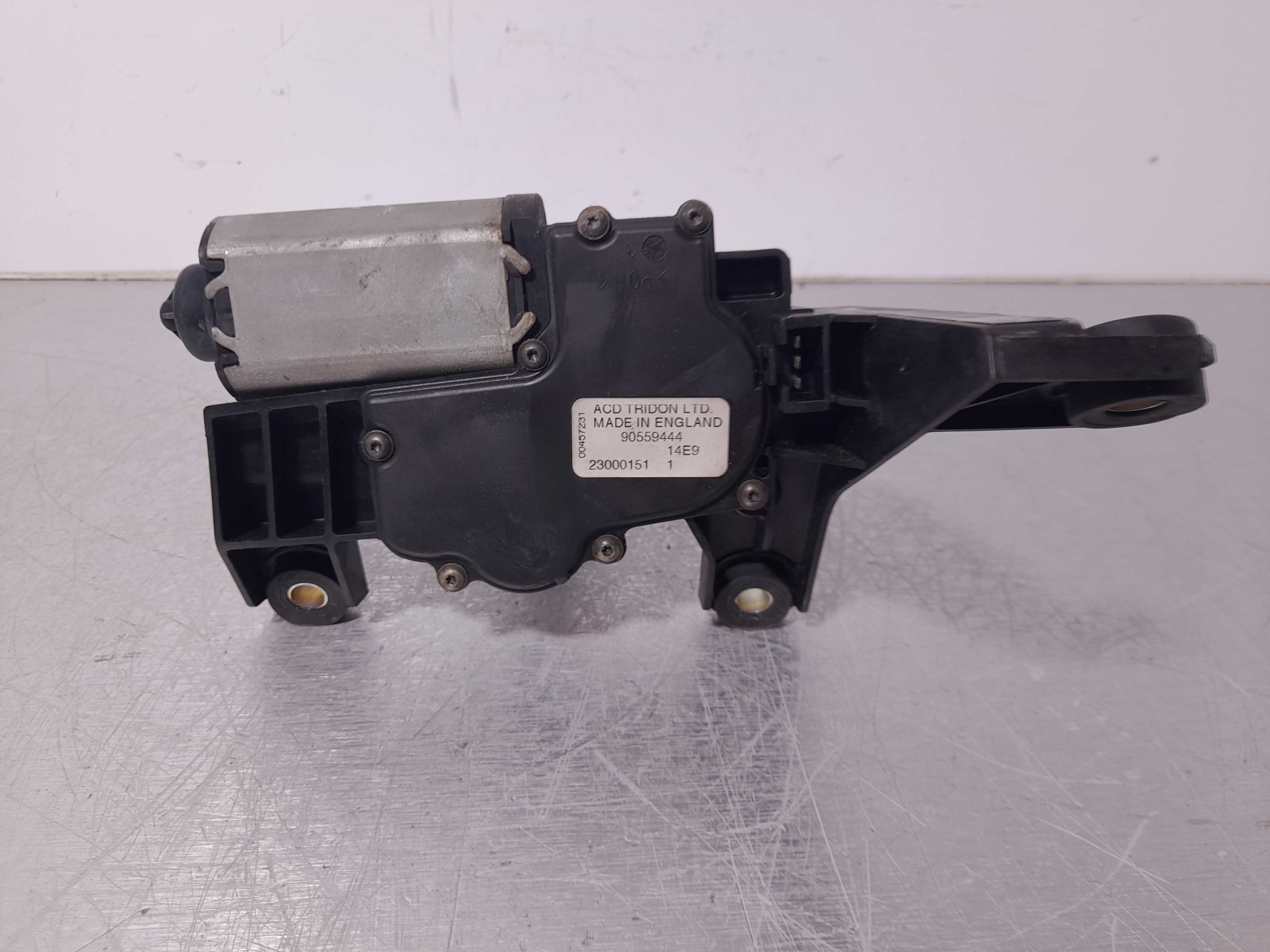 Recambio de motor limpia trasero para opel astra g berlina club referencia OEM IAM 90559444  