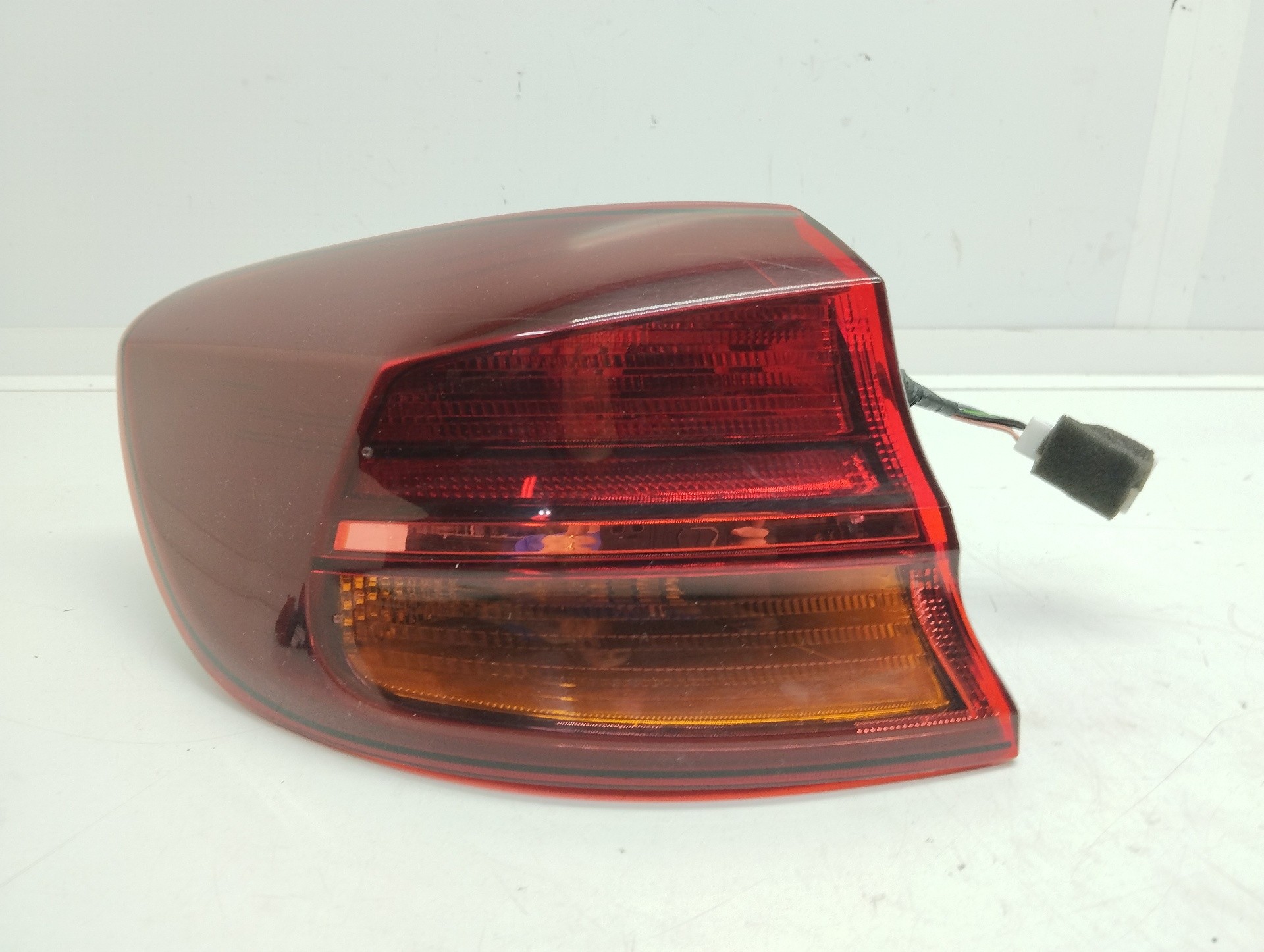 Recambio de piloto trasero izquierdo para kia ceed business referencia OEM IAM 92401J7100  