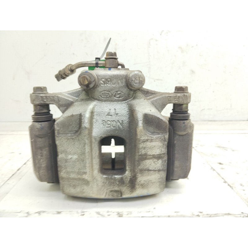 Recambio de pinza de freno delantera derecha para hyundai tucson (nx) klass 2wd referencia OEM IAM  58190N7A10 58130R2100
