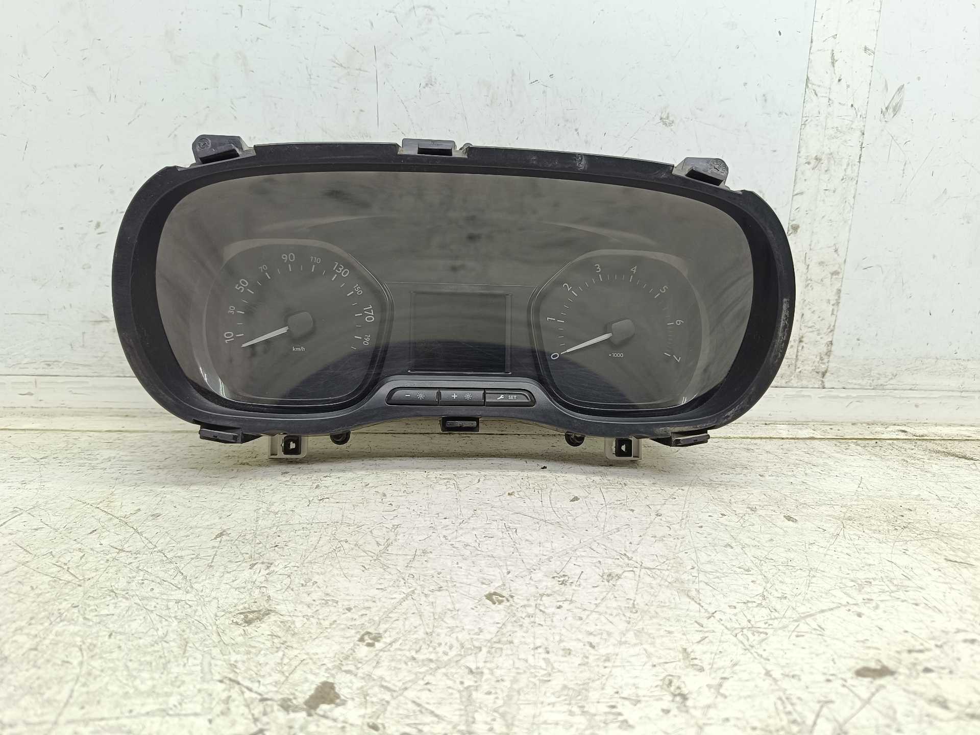 Recambio de cuadro instrumentos para opel vivaro furgón l express referencia OEM IAM 983747288000  