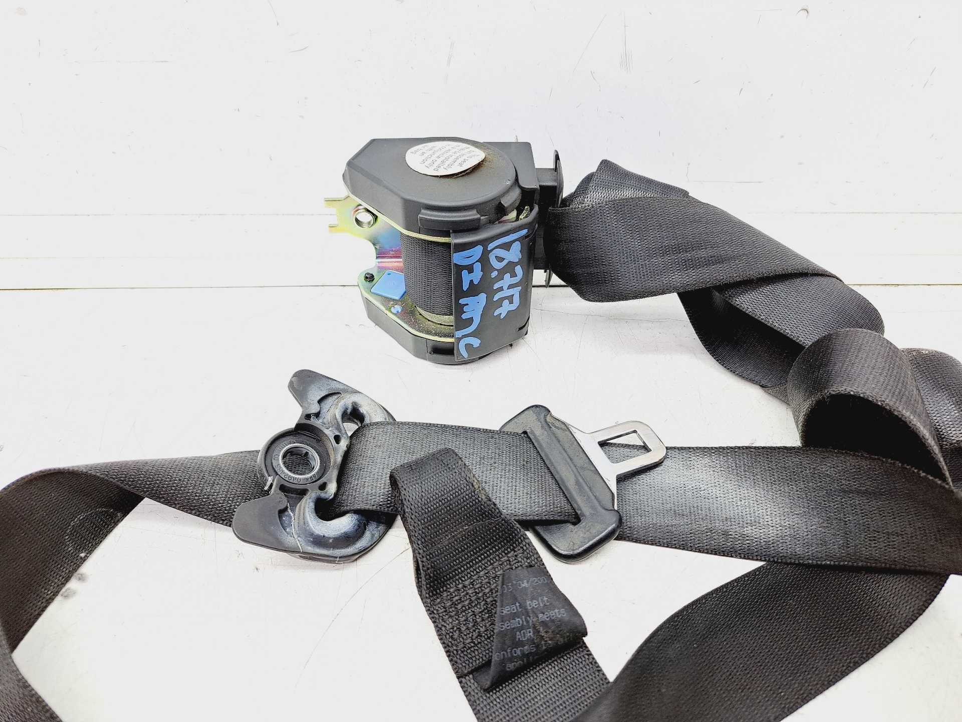 Recambio de cinturon seguridad delantero izquierdo para bmw serie 3 berlina (e46) 320d referencia OEM IAM 7126193 72117126193 