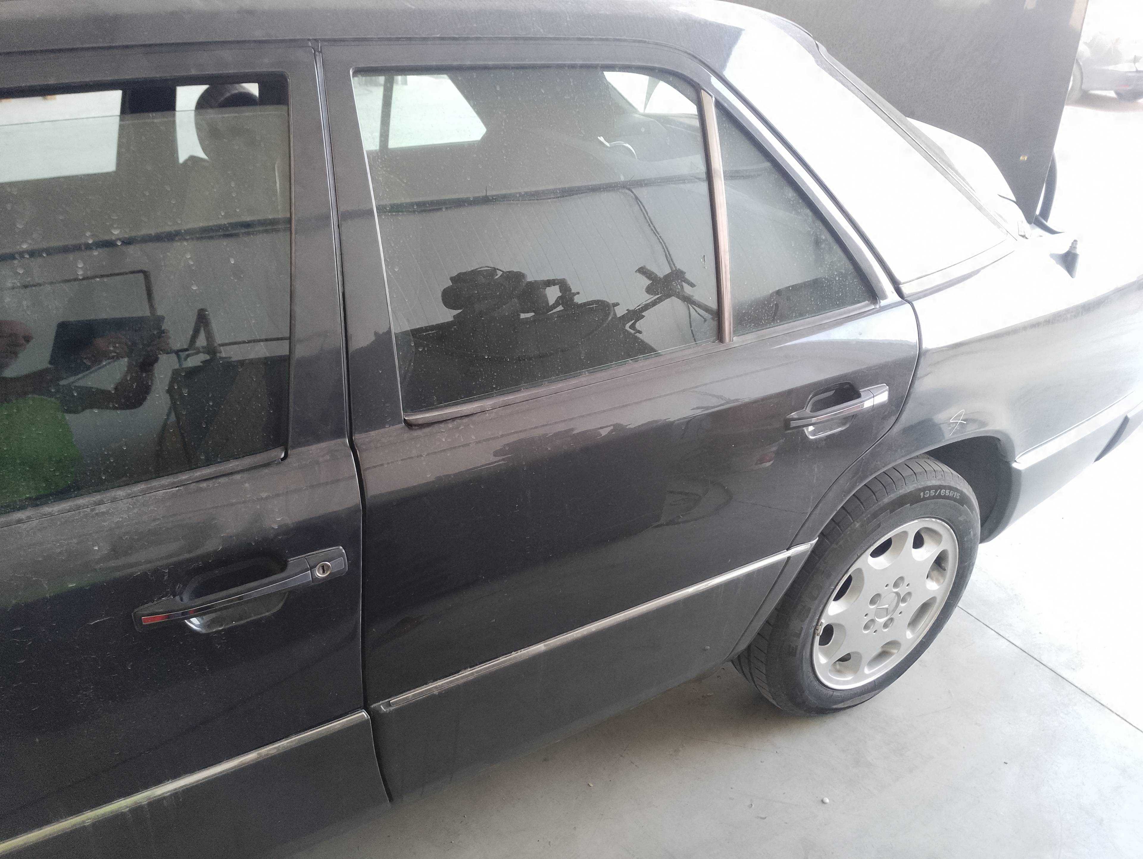Recambio de puerta trasera izquierda para mercedes-benz clase e (w124) berlina d 300 (124.130) referencia OEM IAM   
