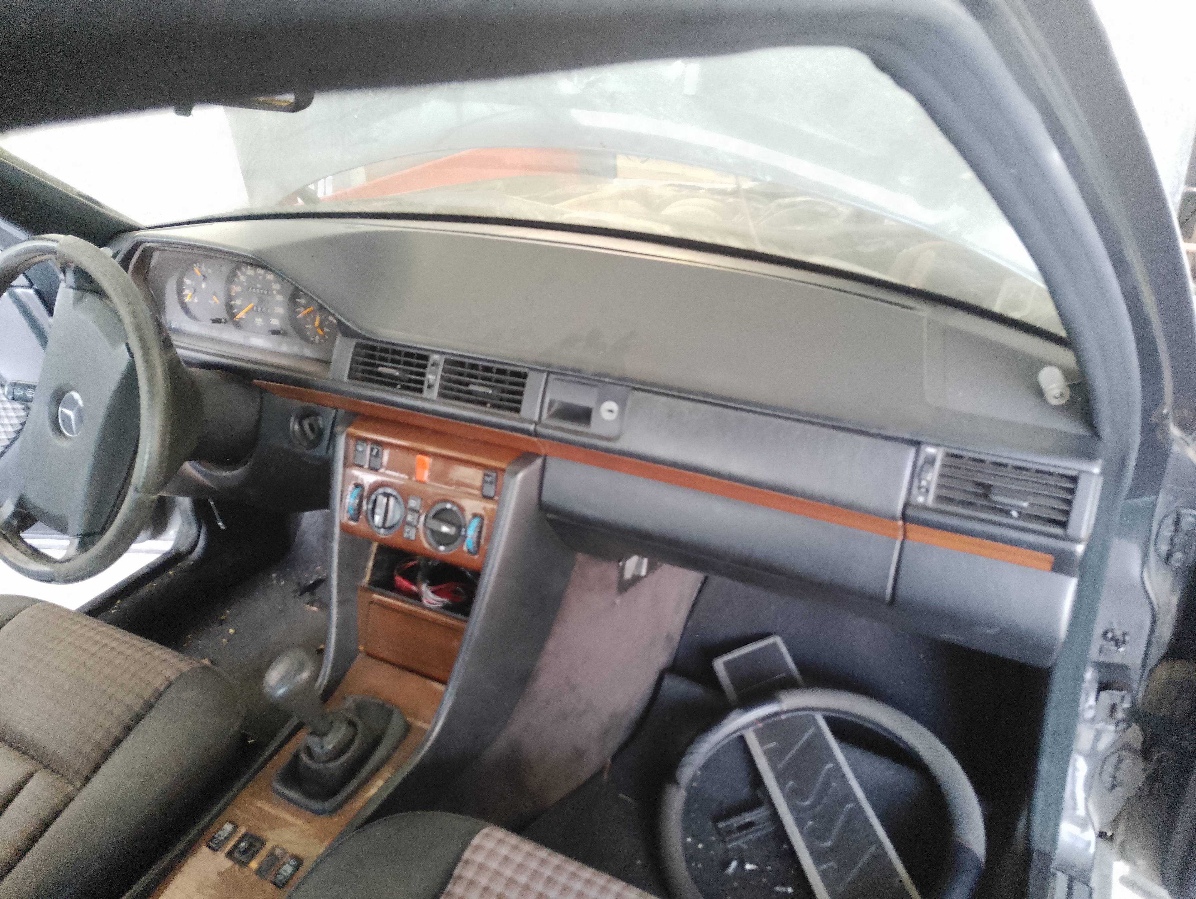 Recambio de salpicadero para mercedes-benz clase e (w124) berlina d 300 (124.130) referencia OEM IAM   