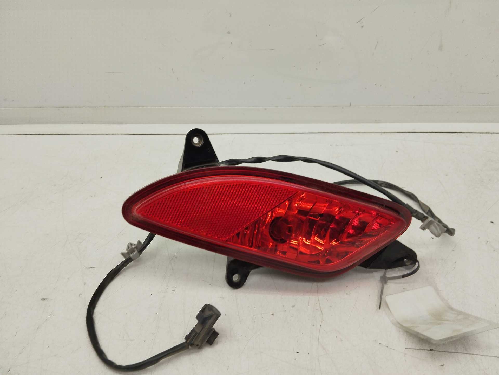 Recambio de faro antiniebla izquierdo para kia cee´d referencia OEM IAM 924011H1 MOBIS 