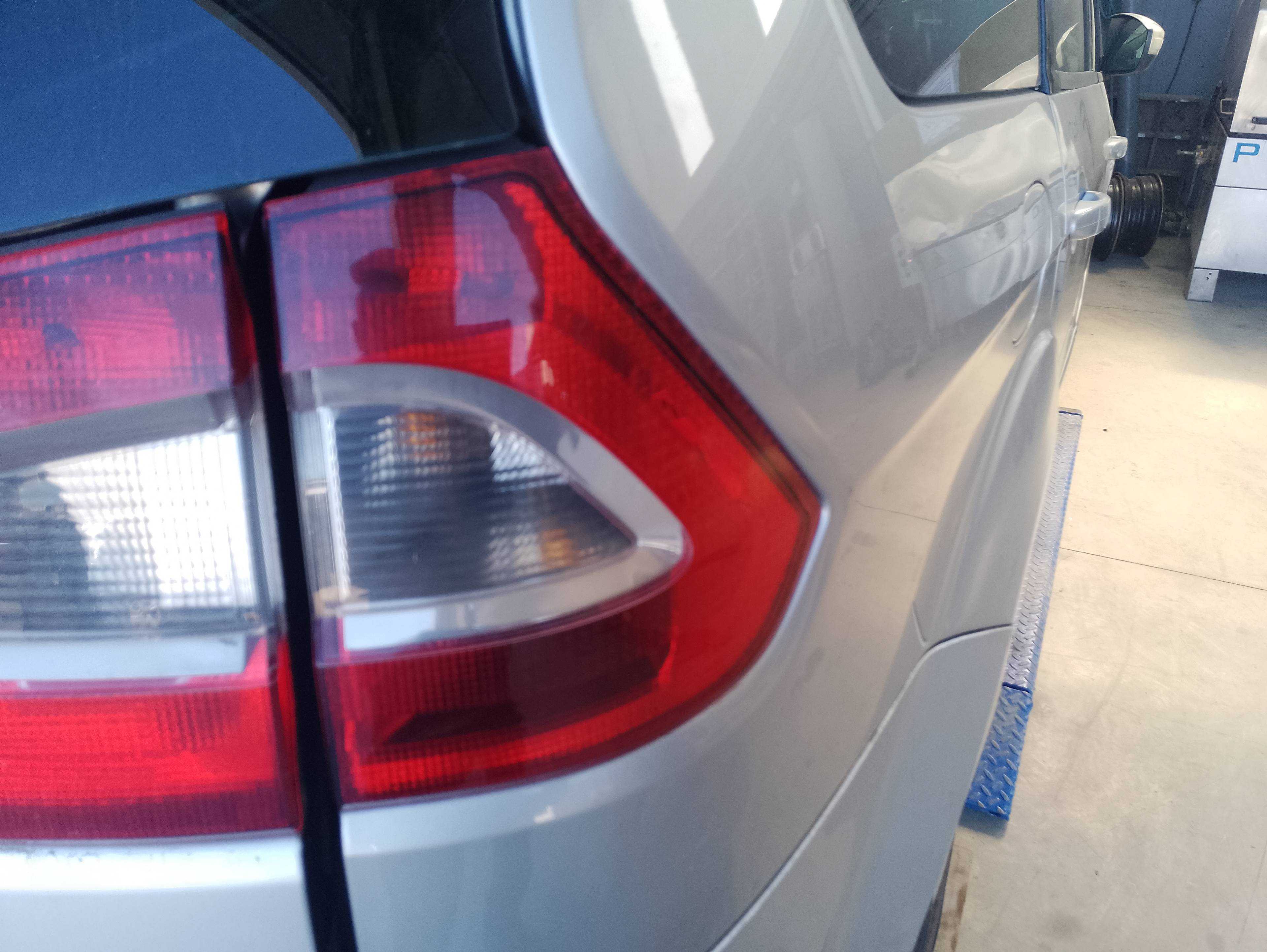 Recambio de piloto trasero derecho para ford galaxy (ca1) trend referencia OEM IAM   