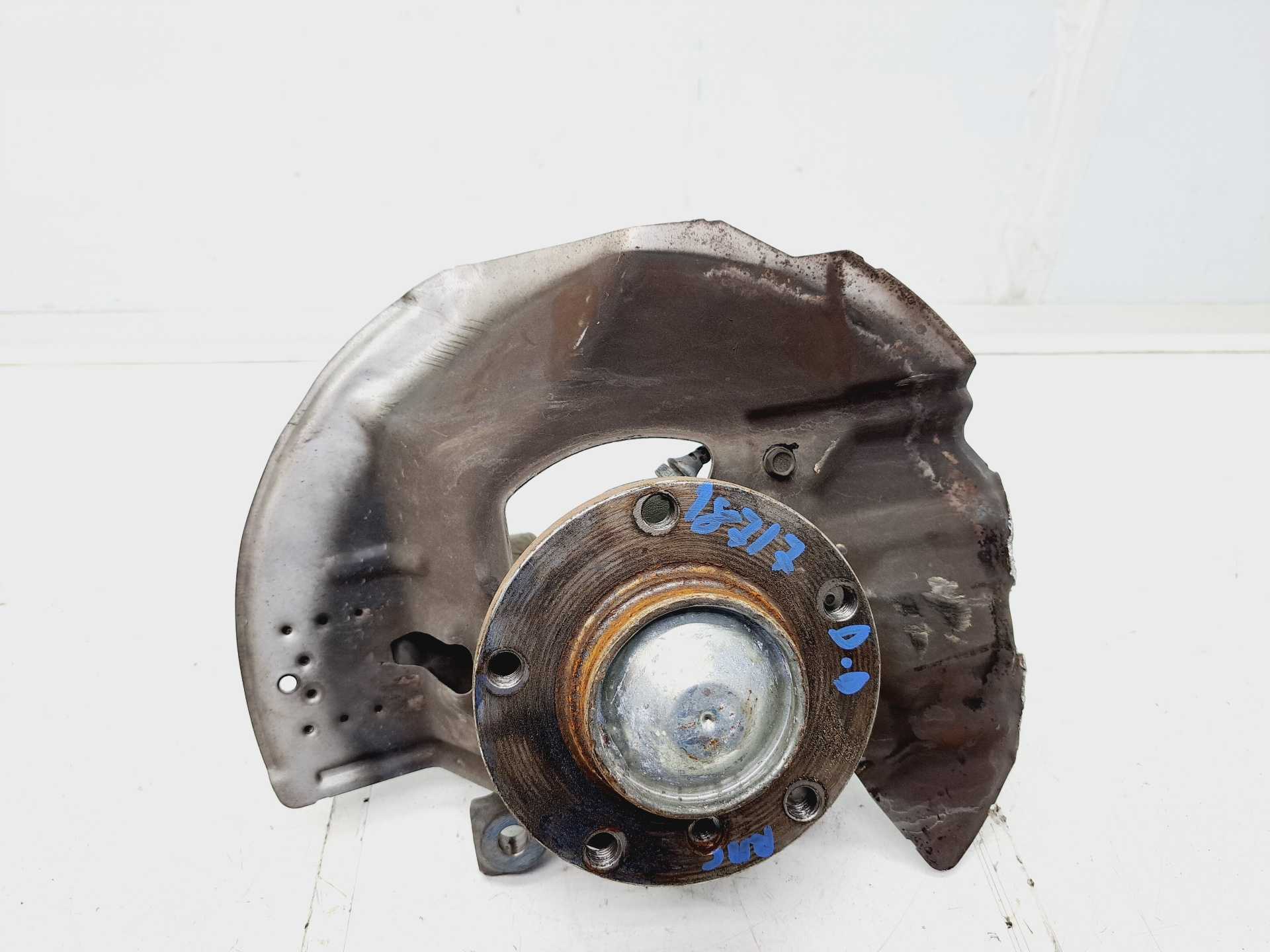 Recambio de mangueta delantera derecha para bmw serie 3 berlina (e46) 320d referencia OEM IAM   