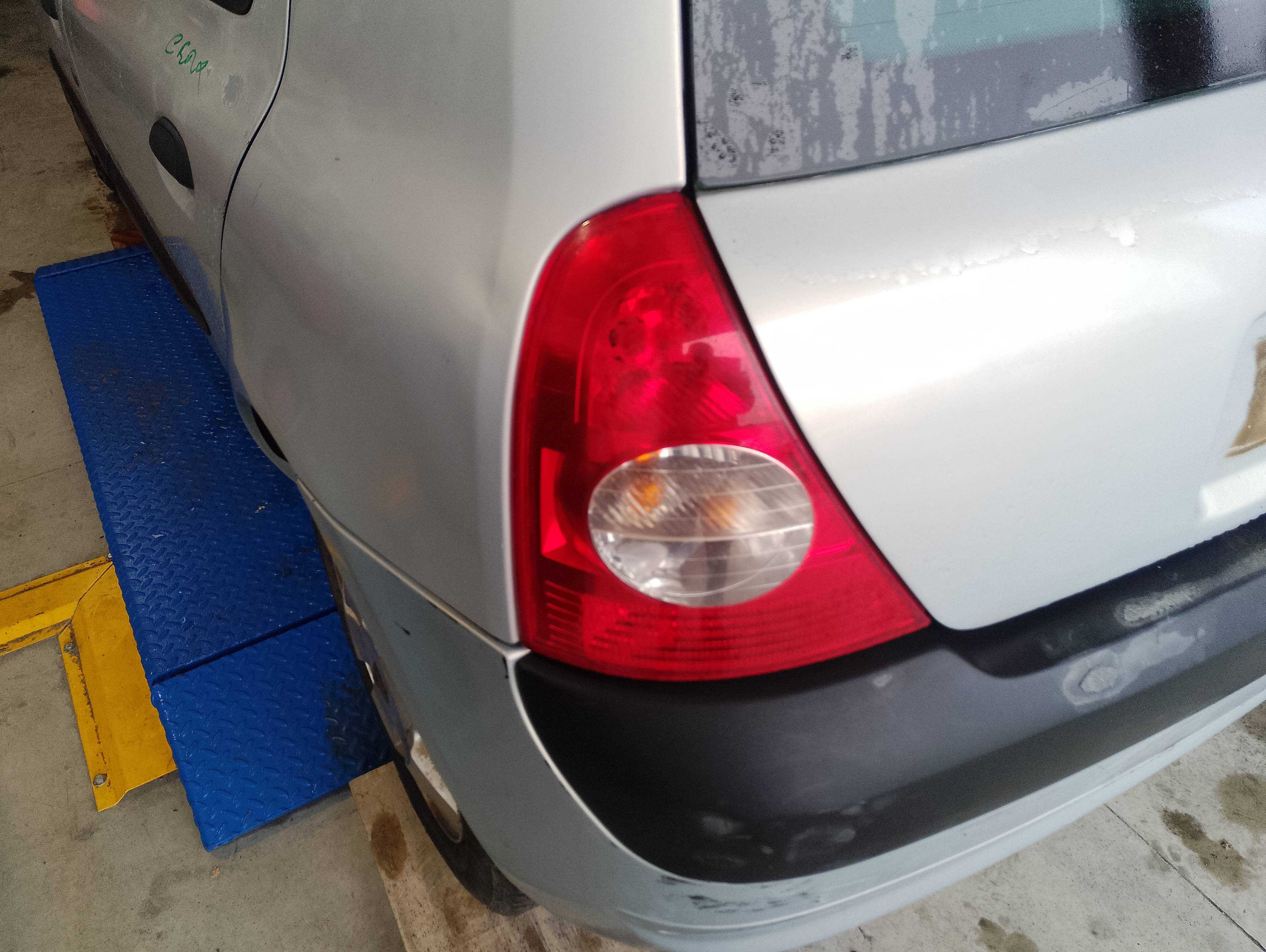 Recambio de piloto trasero izquierdo para renault clio ii fase ii (b/cb0) authentique referencia OEM IAM   