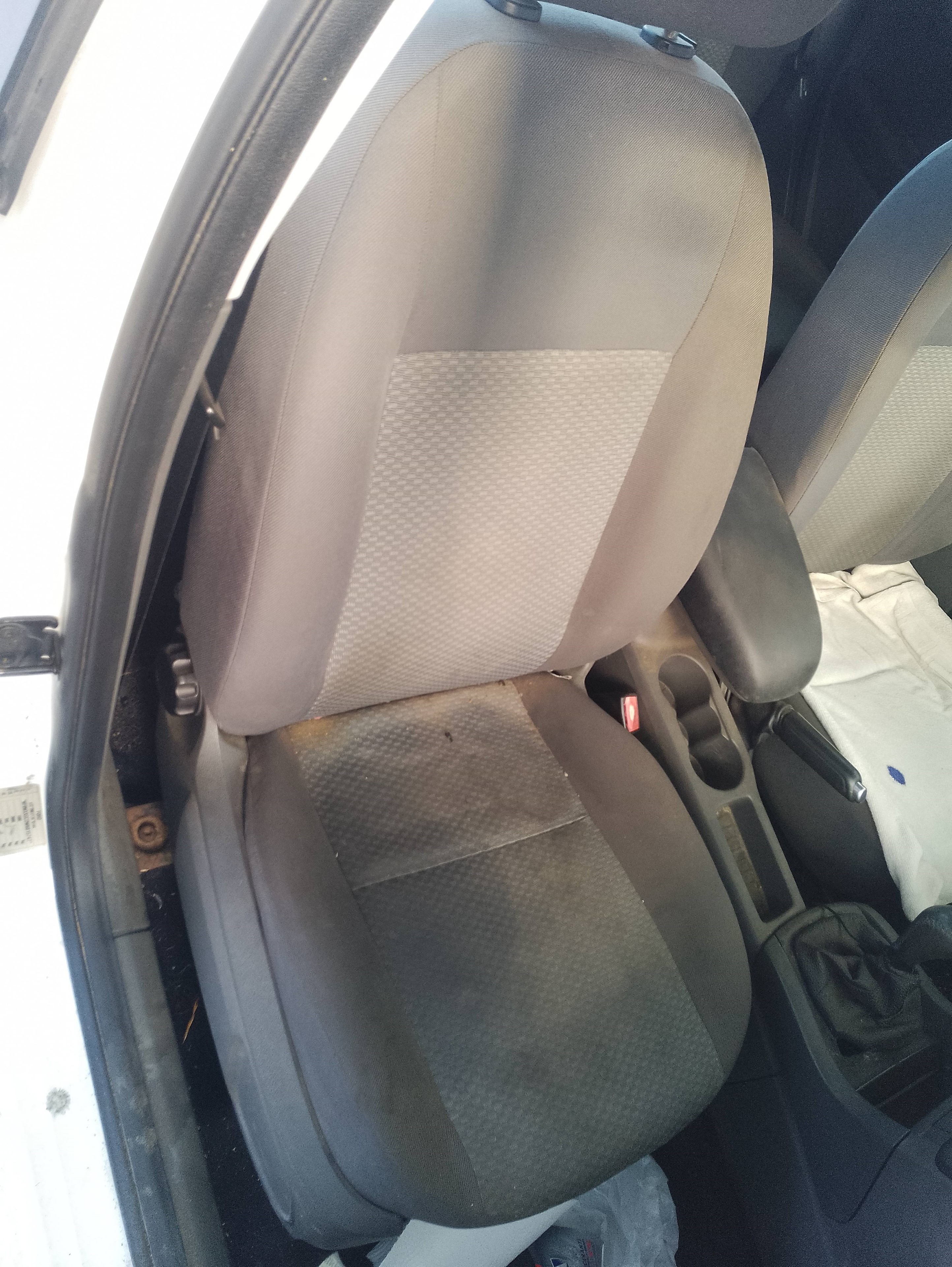 Recambio de asiento delantero derecho para ford focus berlina (cap) ambiente (d) referencia OEM IAM   