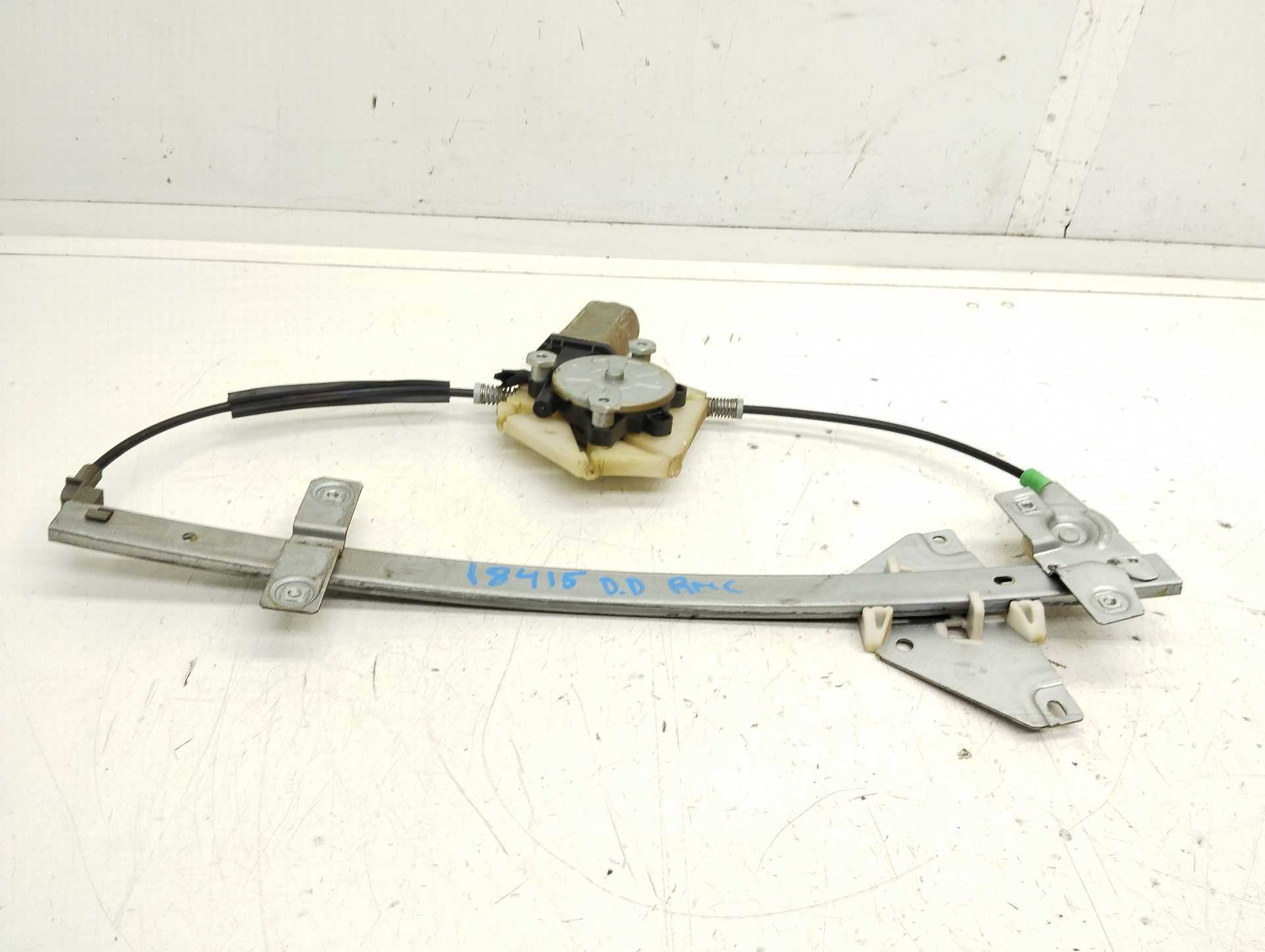 Recambio de elevalunas delantero derecho para volvo 644 referencia OEM IAM  30896812 
