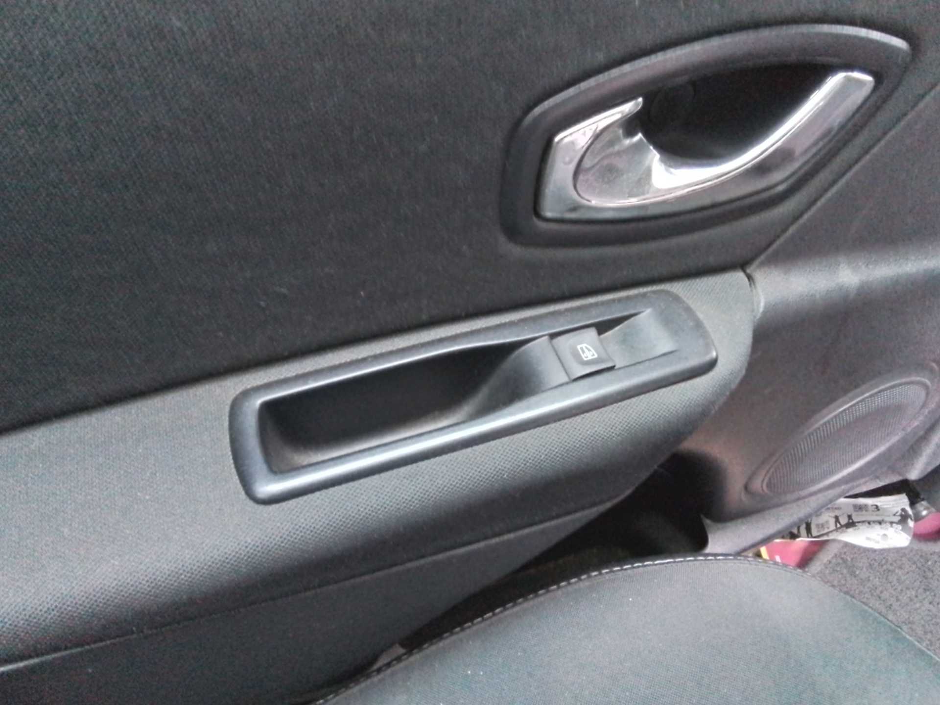 Recambio de mando elevalunas trasero izquierdo para renault megane iii berlina 5 p business referencia OEM IAM   