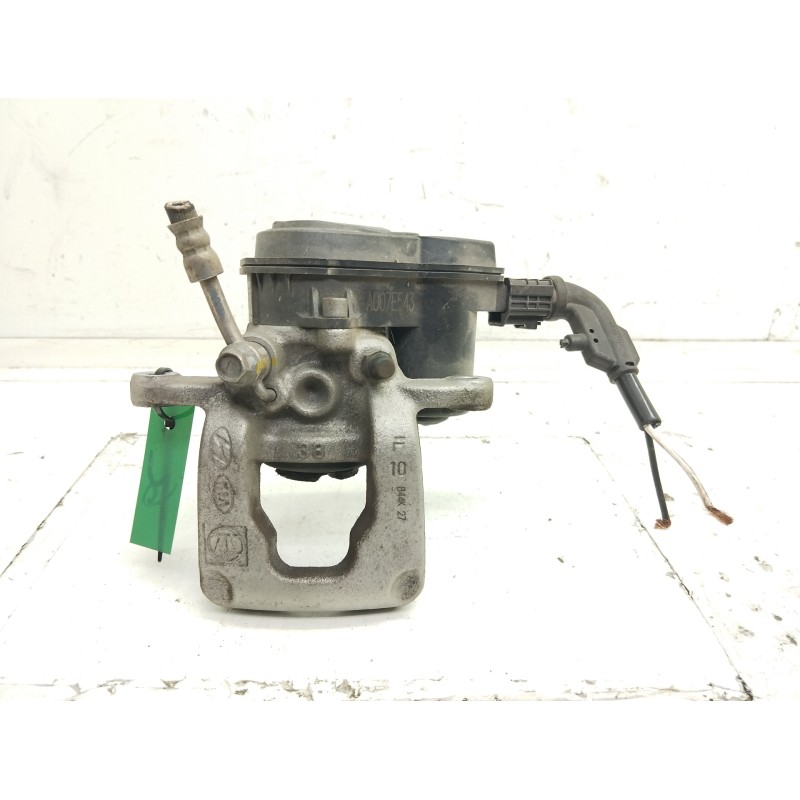 Recambio de pinza de freno trasera derecha para hyundai tucson (nx) klass 2wd referencia OEM IAM  58311N7A20 58230N7600
