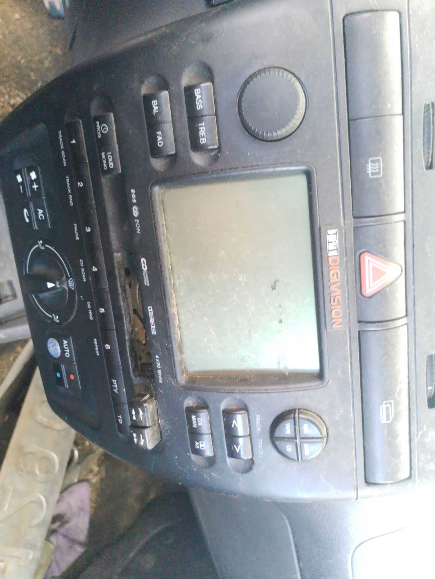 Recambio de pantalla multifuncion para seat cordoba vario (6k5) 1.9 sdi referencia OEM IAM   