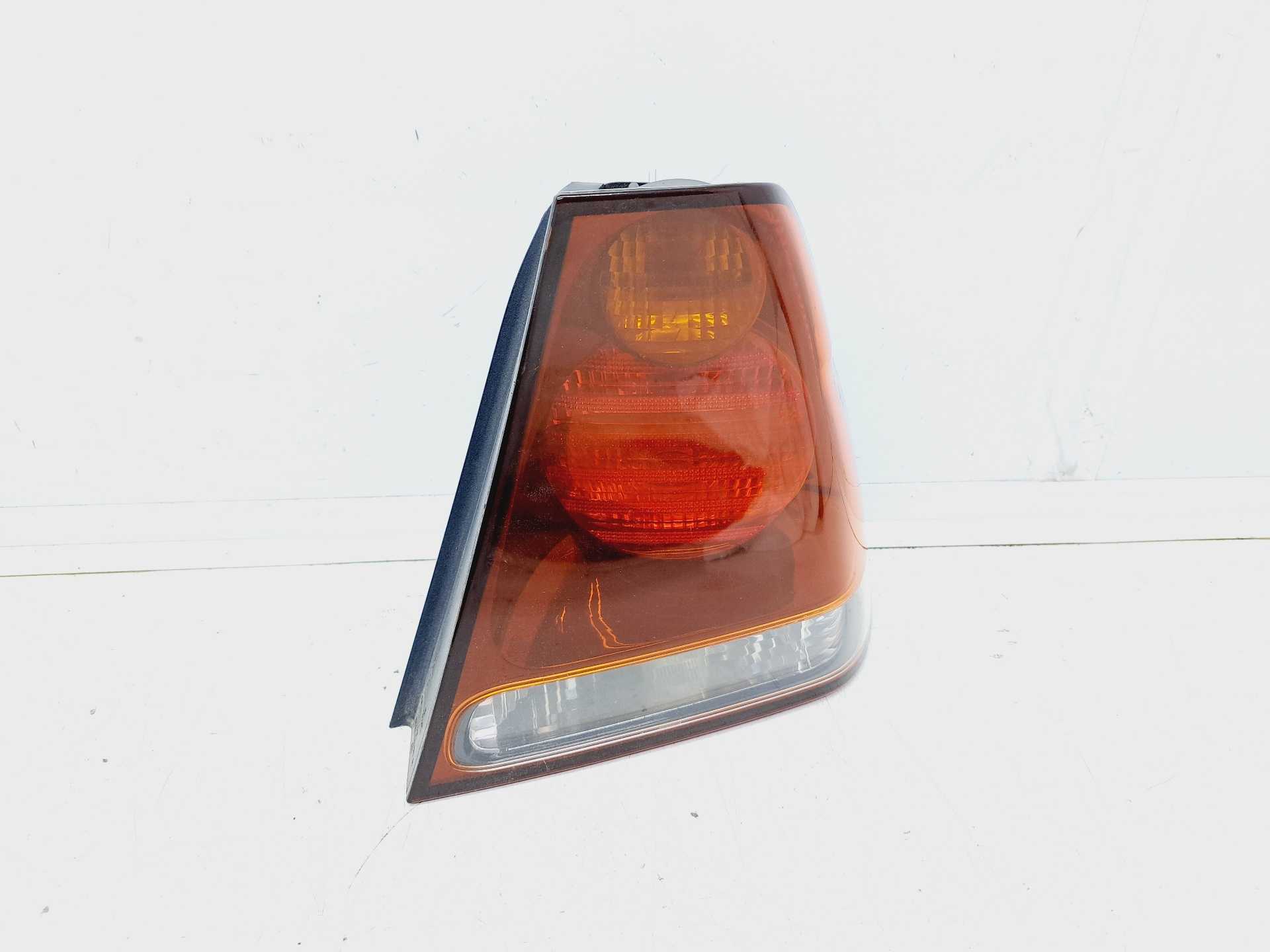 Recambio de piloto trasero derecho para bmw serie 3 berlina (e46) 320d referencia OEM IAM 63216927764  