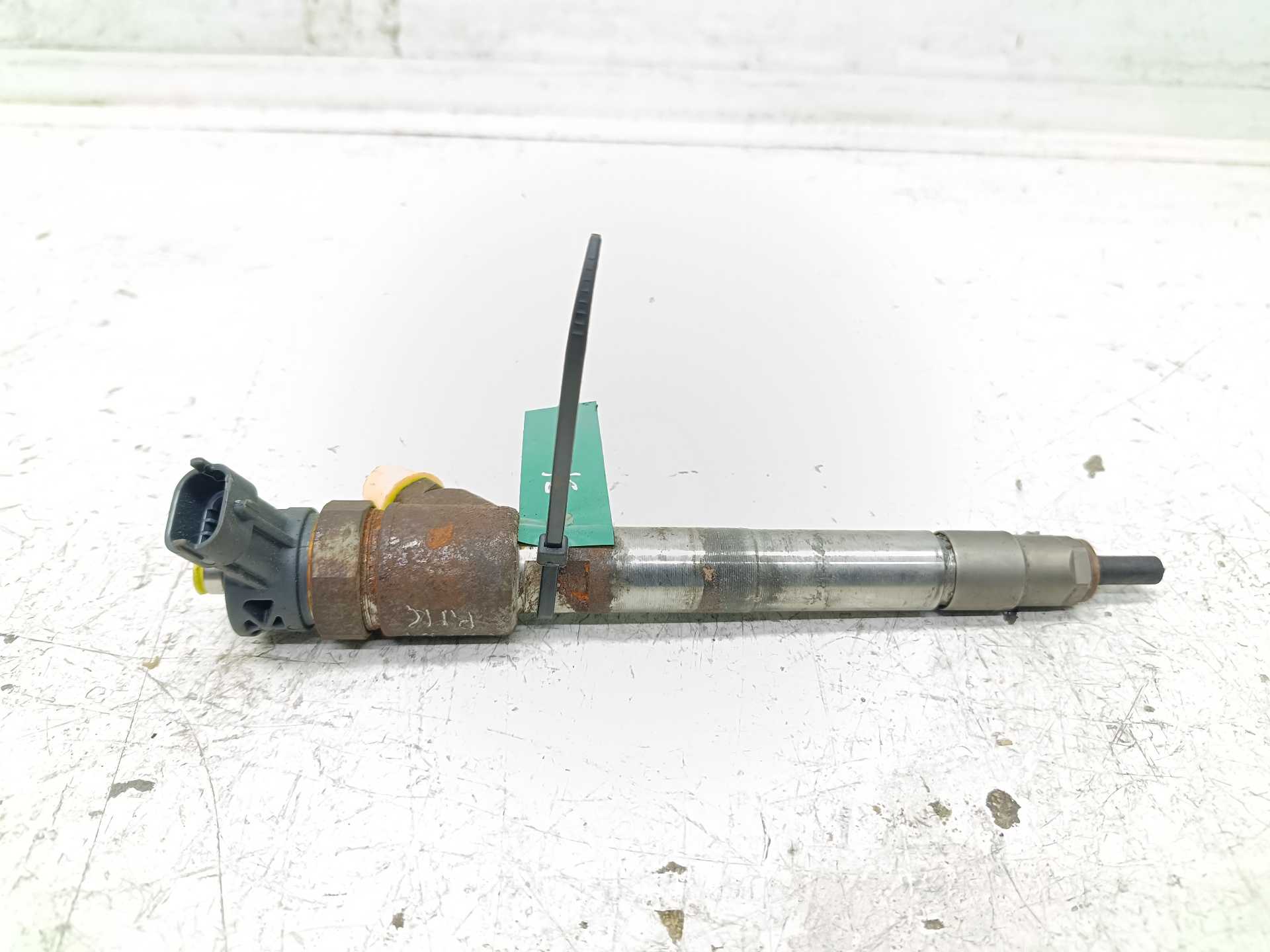 Recambio de inyector para opel vivaro furgón l express referencia OEM IAM 9828959880 0445110955 