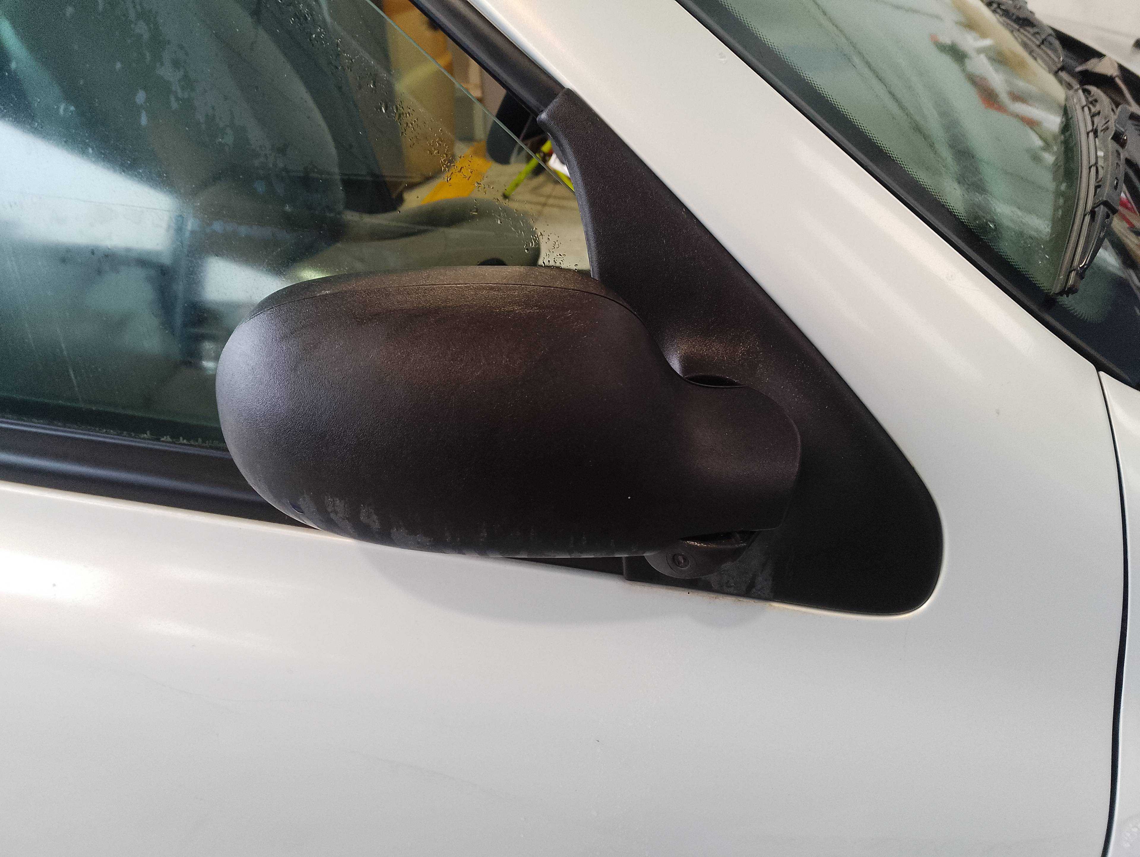 Recambio de retrovisor derecho para renault clio ii fase ii (b/cb0) authentique referencia OEM IAM   
