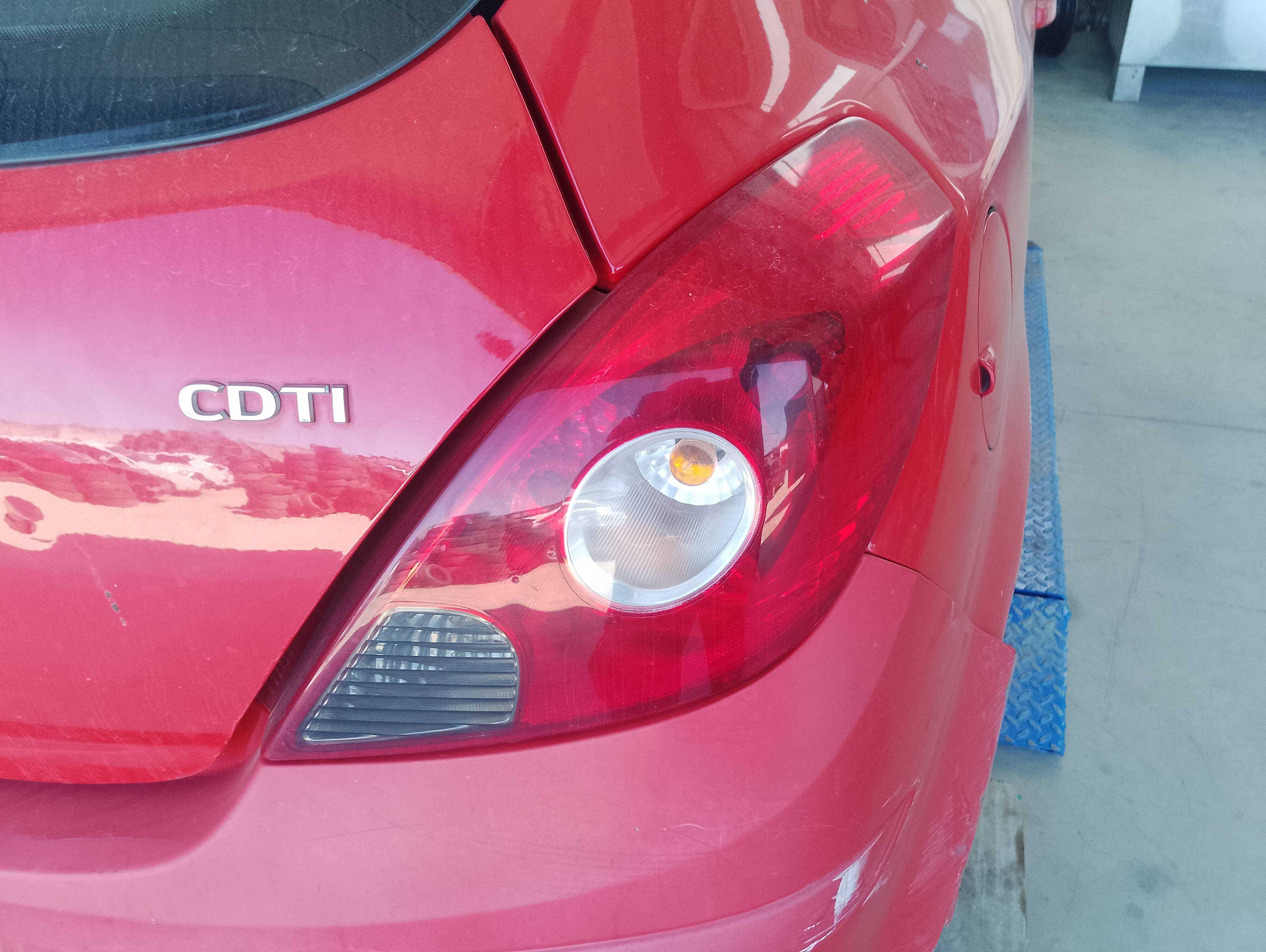 Recambio de piloto trasero derecho para opel corsa d 1.2 16v referencia OEM IAM   