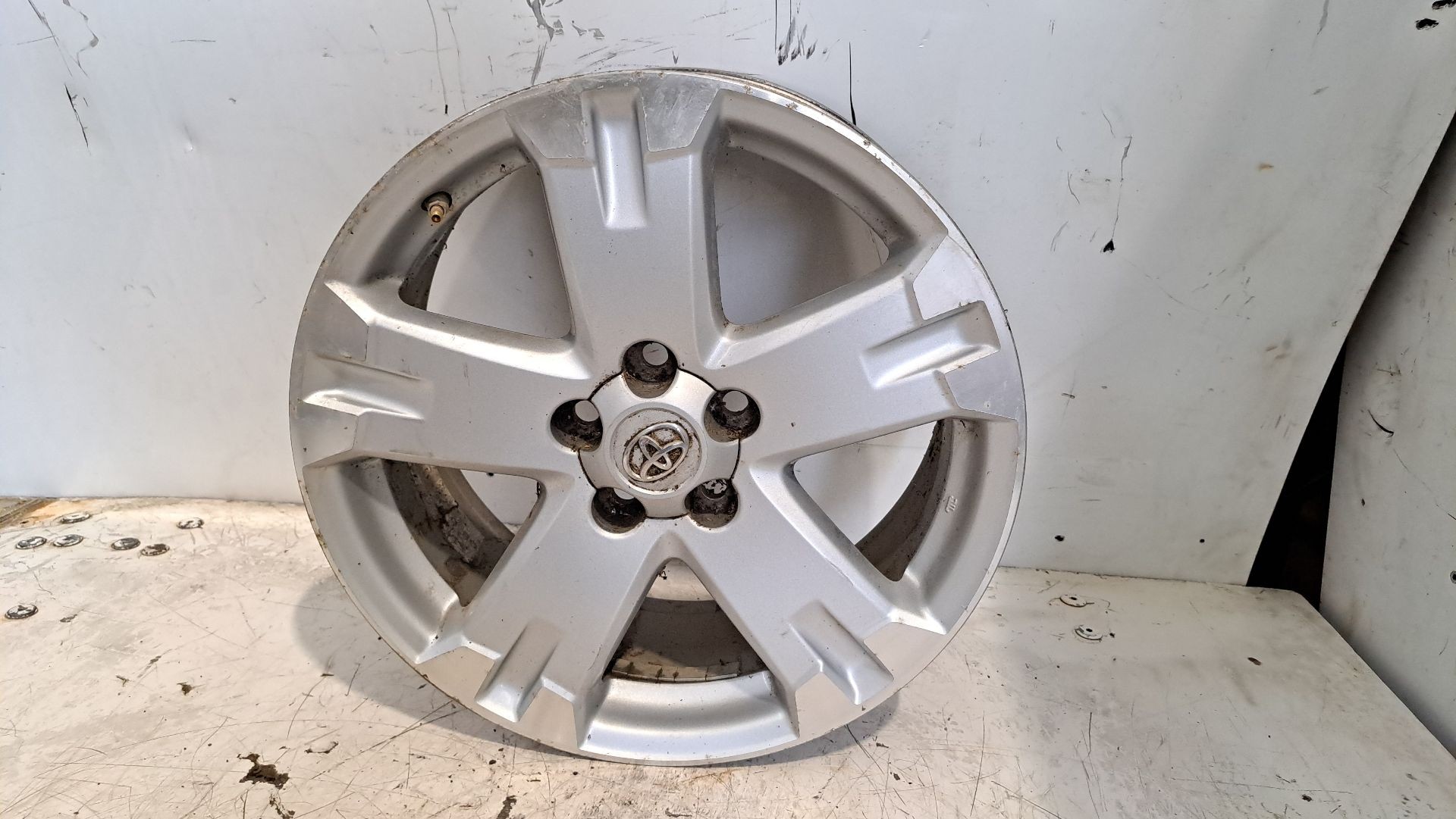 Recambio de llanta para toyota rav 4 (a3) executive referencia OEM IAM r18  