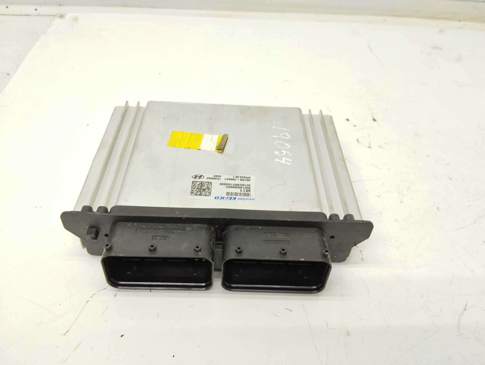 Recambio de centralita motor uce para hyundai tucson (nx) klass 2wd referencia OEM IAM 9001300606KC 391992M021 