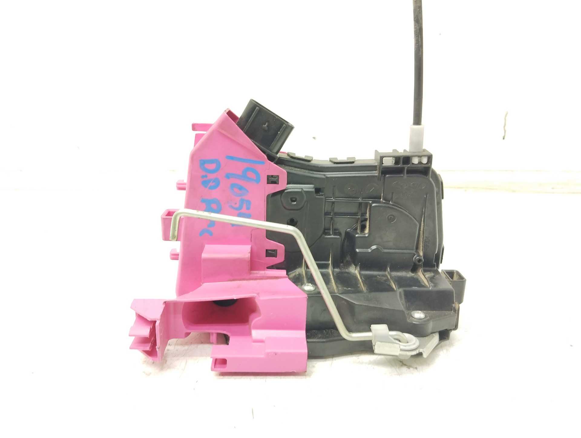 Recambio de cerradura puerta delantera derecha para hyundai tucson (nx) klass 2wd referencia OEM IAM 81320N7000  