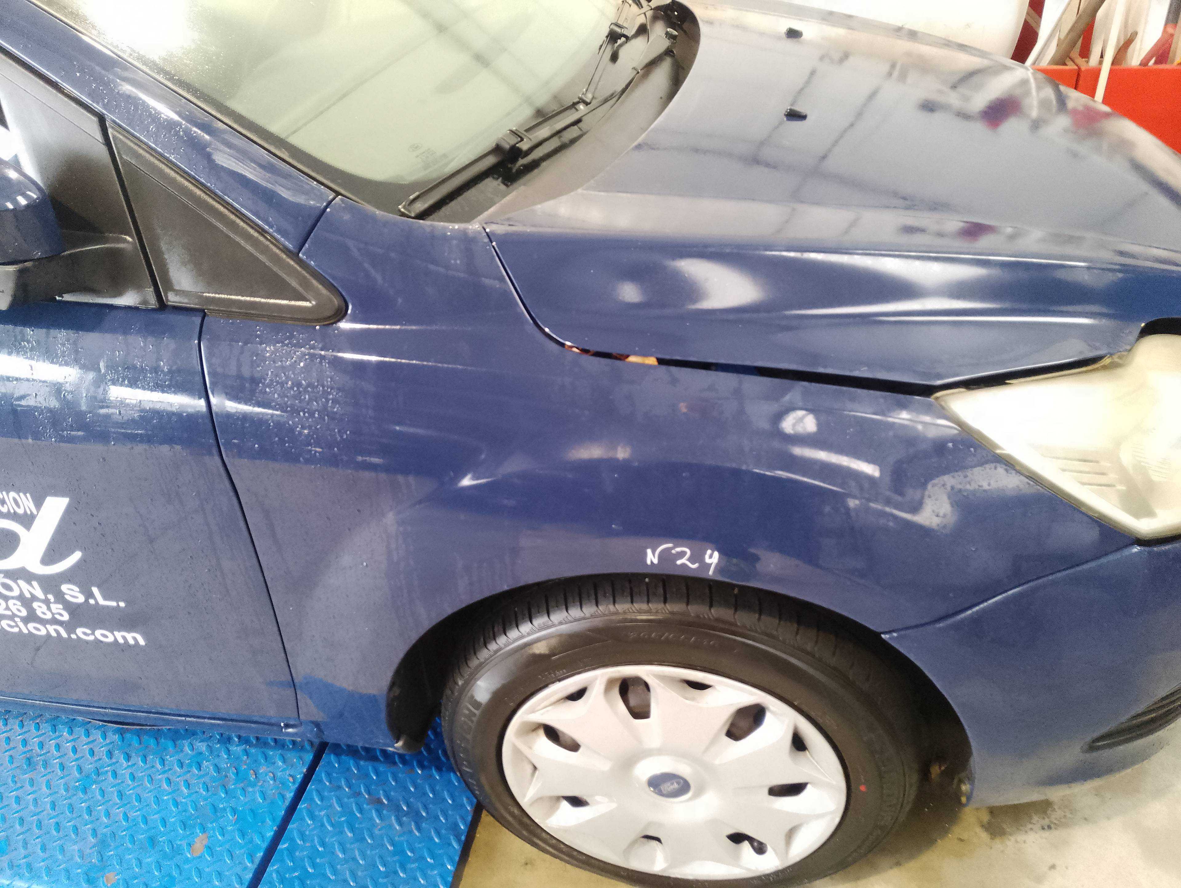 Recambio de aleta delantera derecha para ford focus berlina (cap) ambiente (d) referencia OEM IAM   