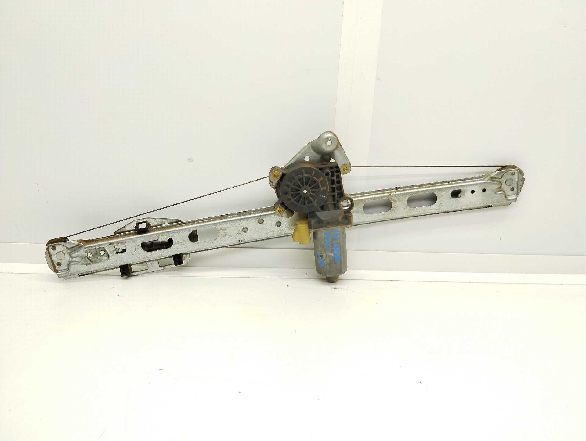 Recambio de elevalunas trasero derecho para mercedes-benz clase m (w163) 270 cdi (163.113) referencia OEM IAM  BOSCH 