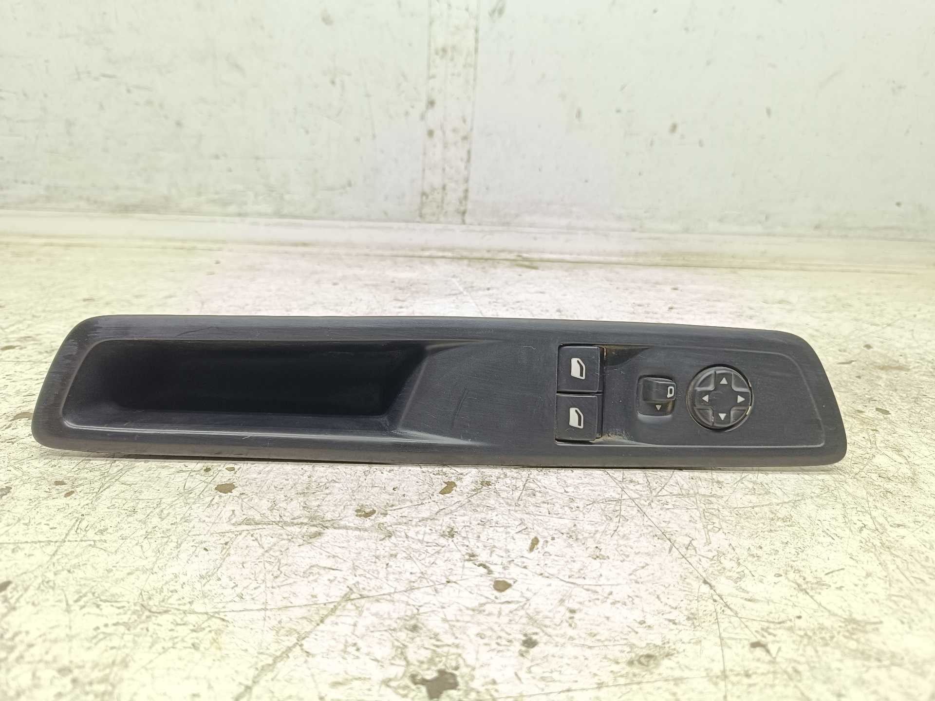 Recambio de mando elevalunas delantero izquierdo para opel vivaro furgón l express referencia OEM IAM 98144414ZD  