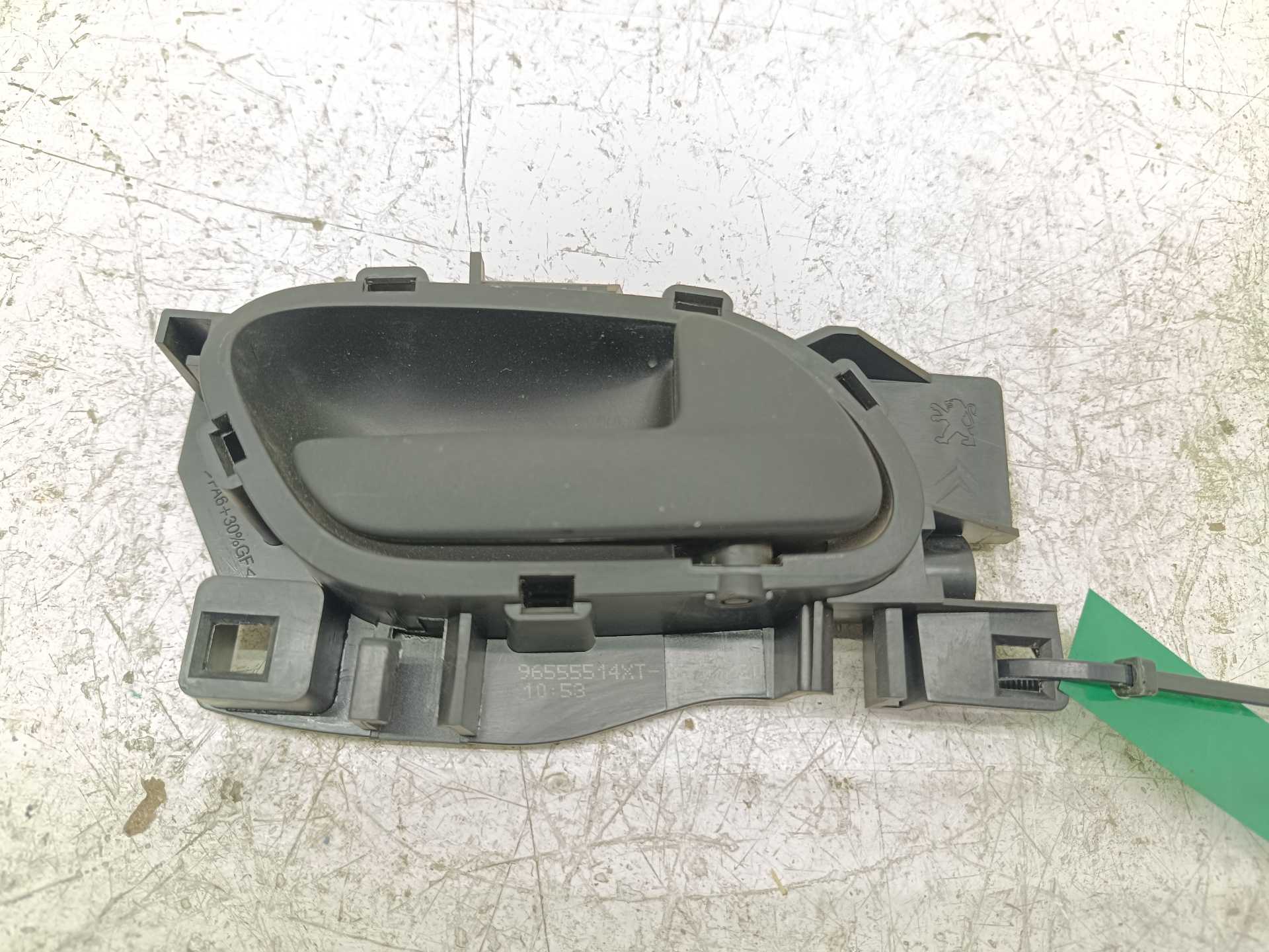 Recambio de maneta interior delantera derecha para opel vivaro furgón l express referencia OEM IAM 96555514XT  