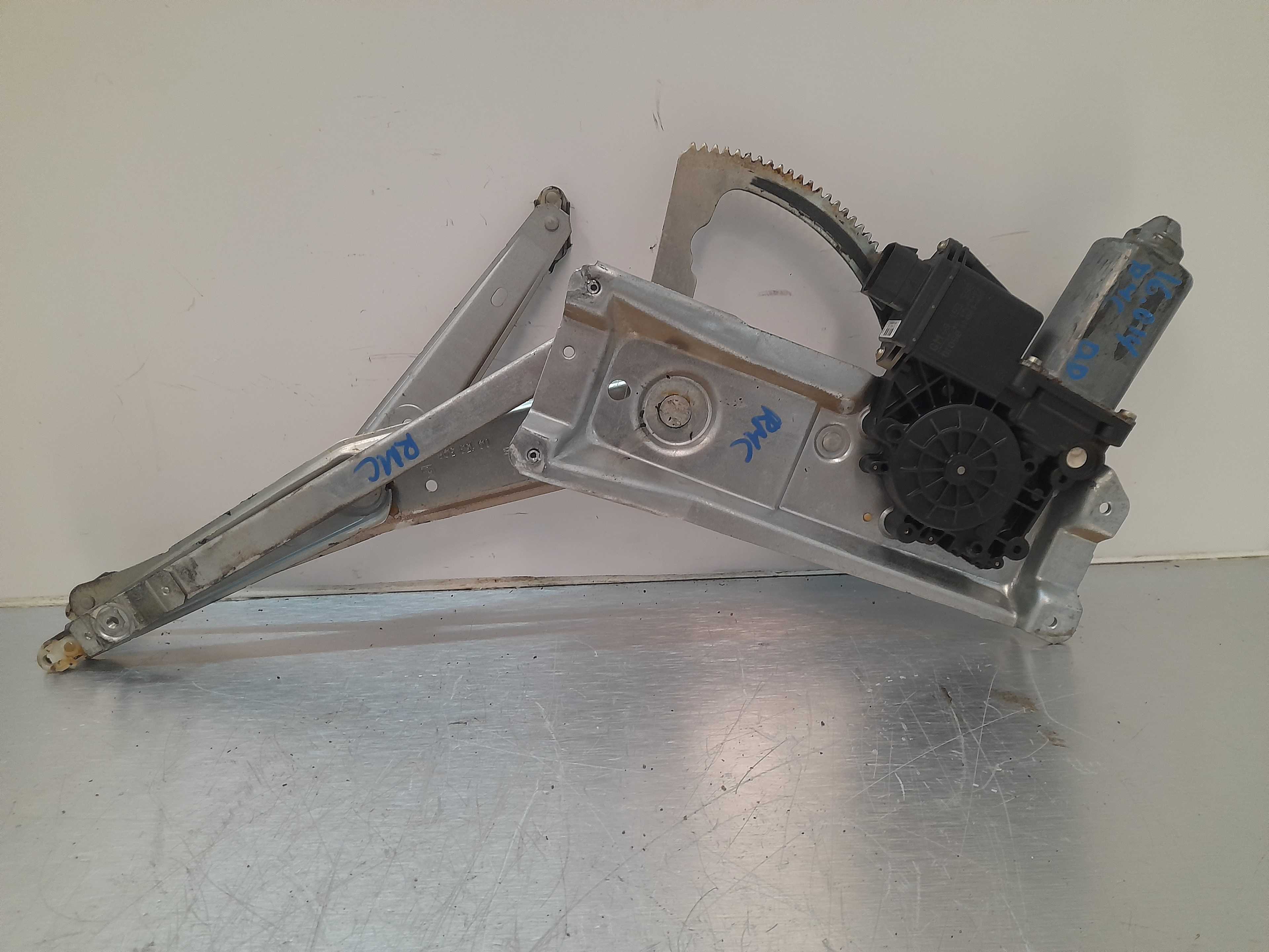 Recambio de elevalunas delantero derecho para opel vectra b berlina básico (1999) referencia OEM IAM 09153598  