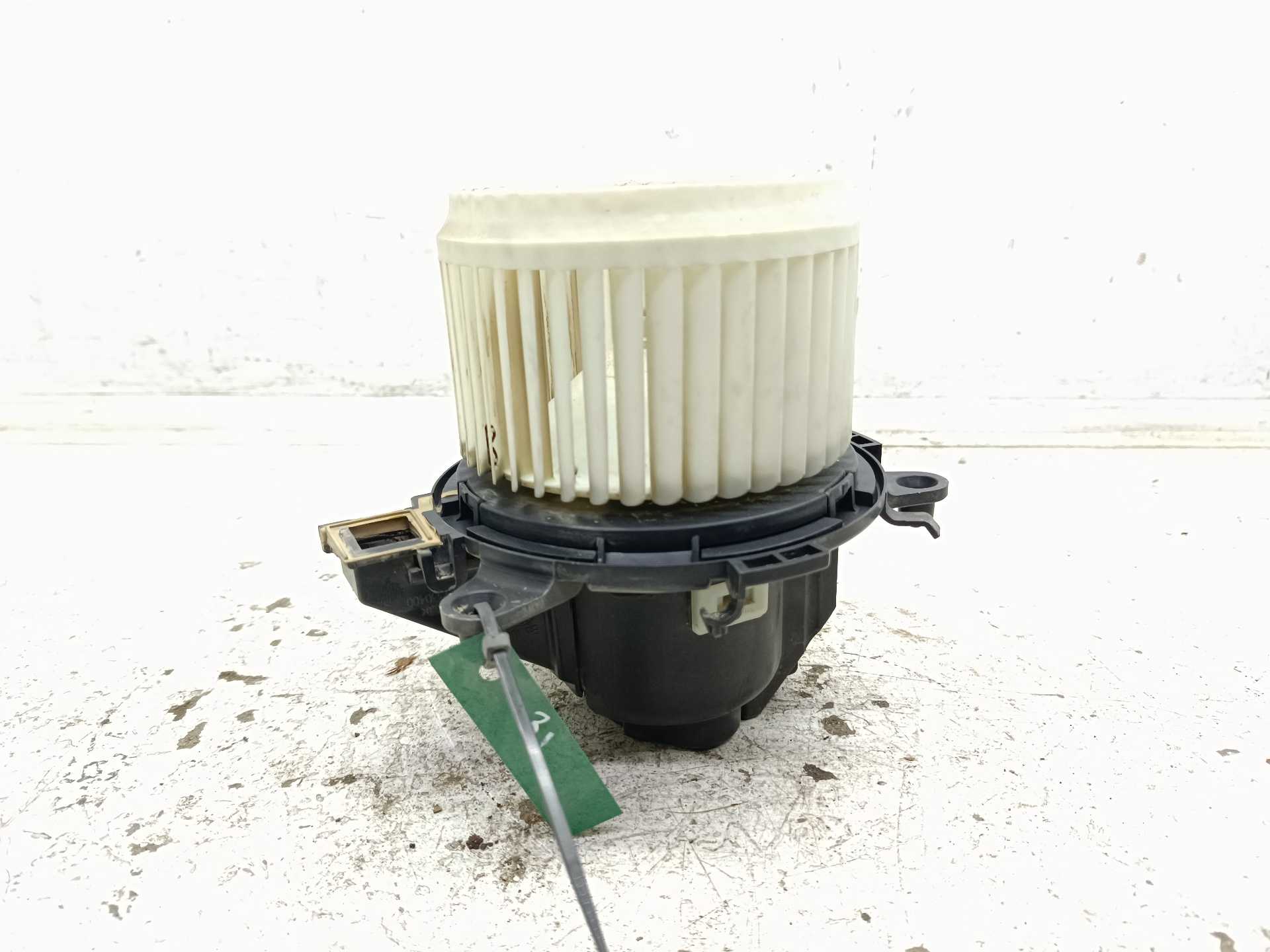 Recambio de motor calefaccion para opel vivaro furgón l express referencia OEM IAM 1D480002634765  