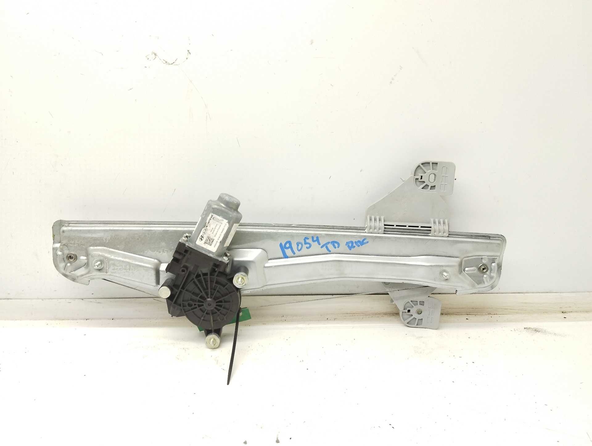 Recambio de elevalunas trasero derecho para hyundai tucson (nx) klass 2wd referencia OEM IAM 83460N7000 403342A 