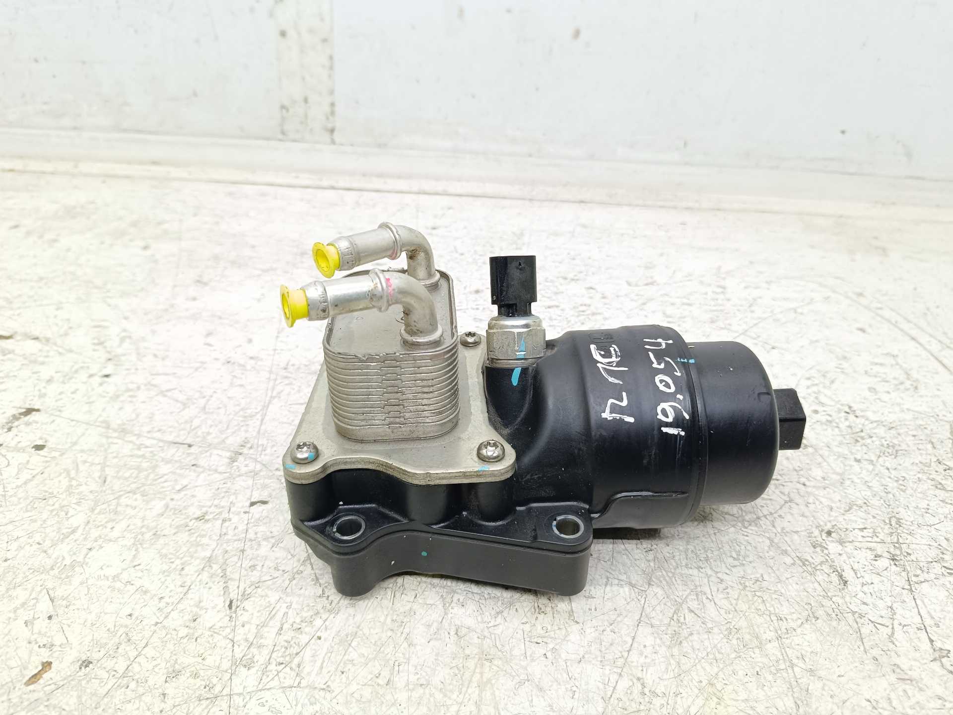 Recambio de enfriador aceite motor para hyundai tucson (nx) klass 2wd referencia OEM IAM 263002M811  