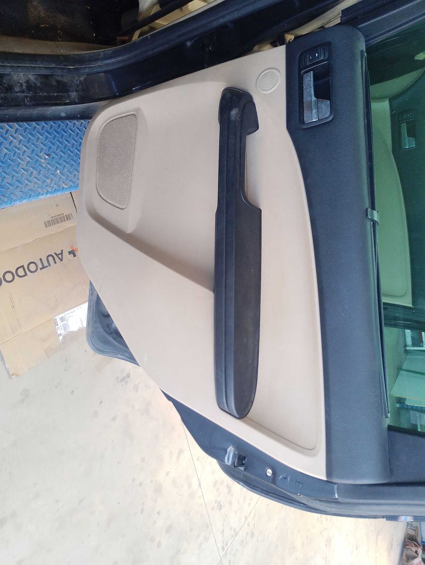 Recambio de guarnecido puerta trasera derecha para ford focus c-max (dm2) 2.0 tdci referencia OEM IAM   