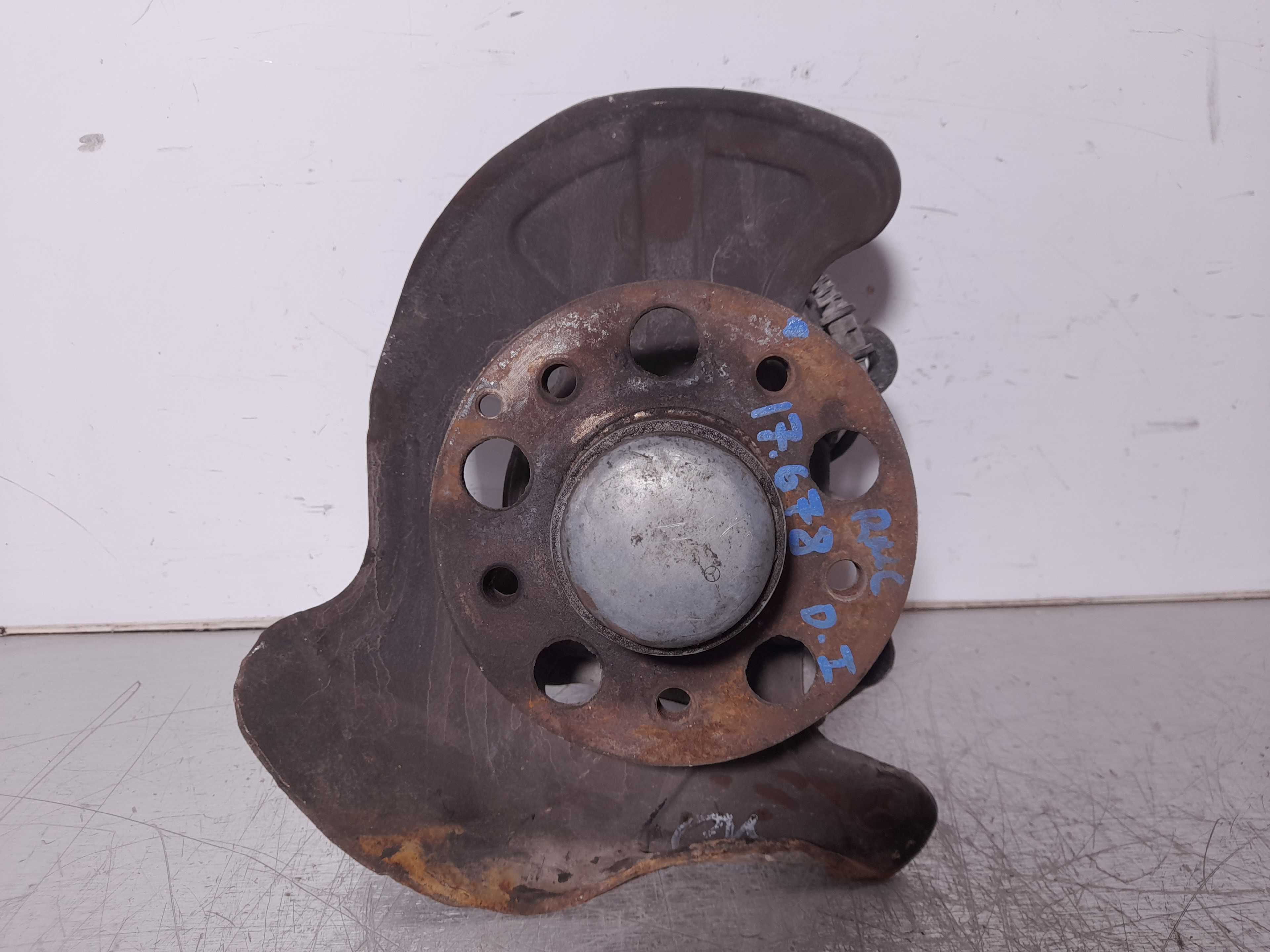 Recambio de mangueta delantera izquierda para mercedes-benz clase c (w203) berlina 200 cdi (203.004) referencia OEM IAM   